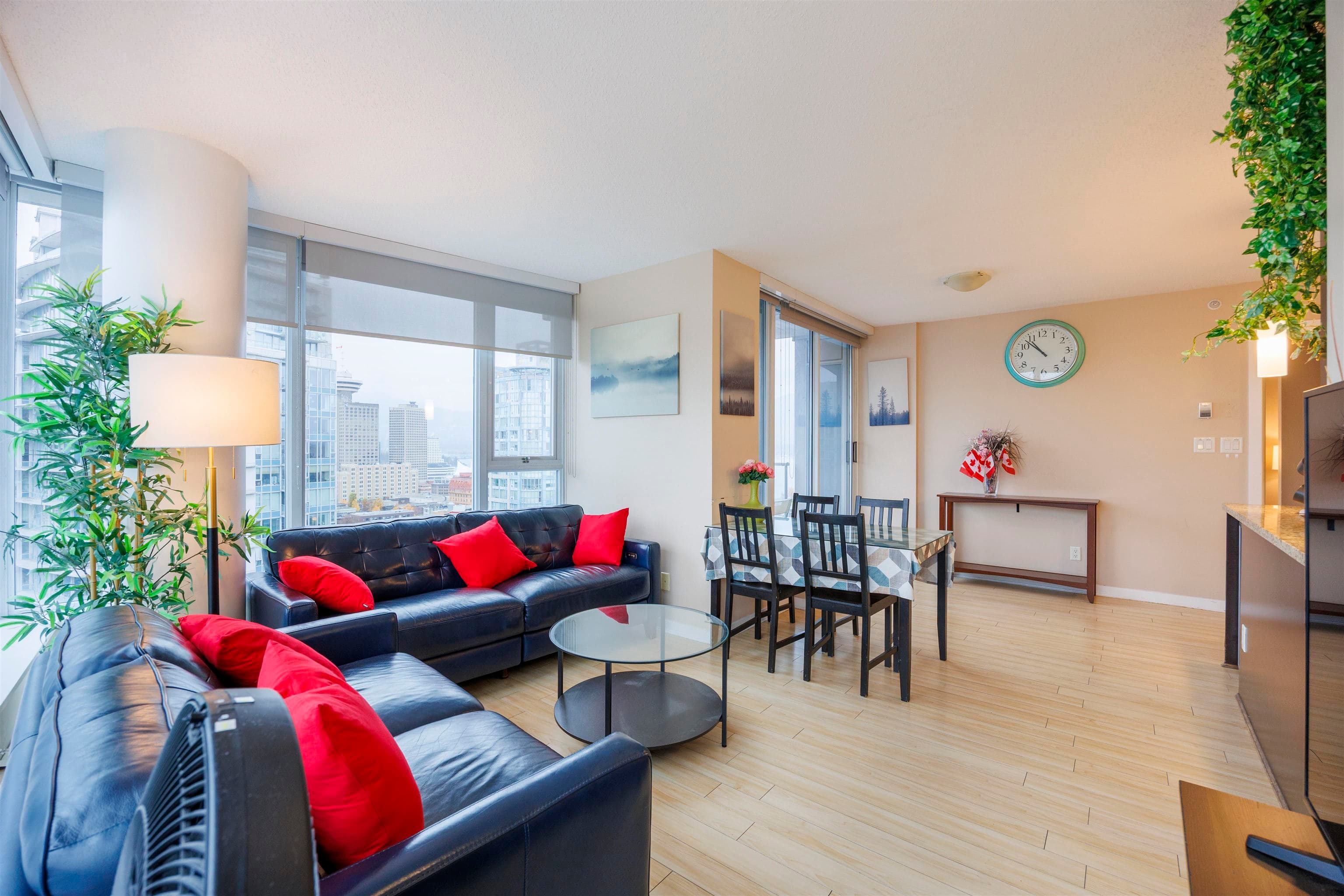 3207 - 689 Abbott Street, Vancouver, V6B 0J2 — photo 2