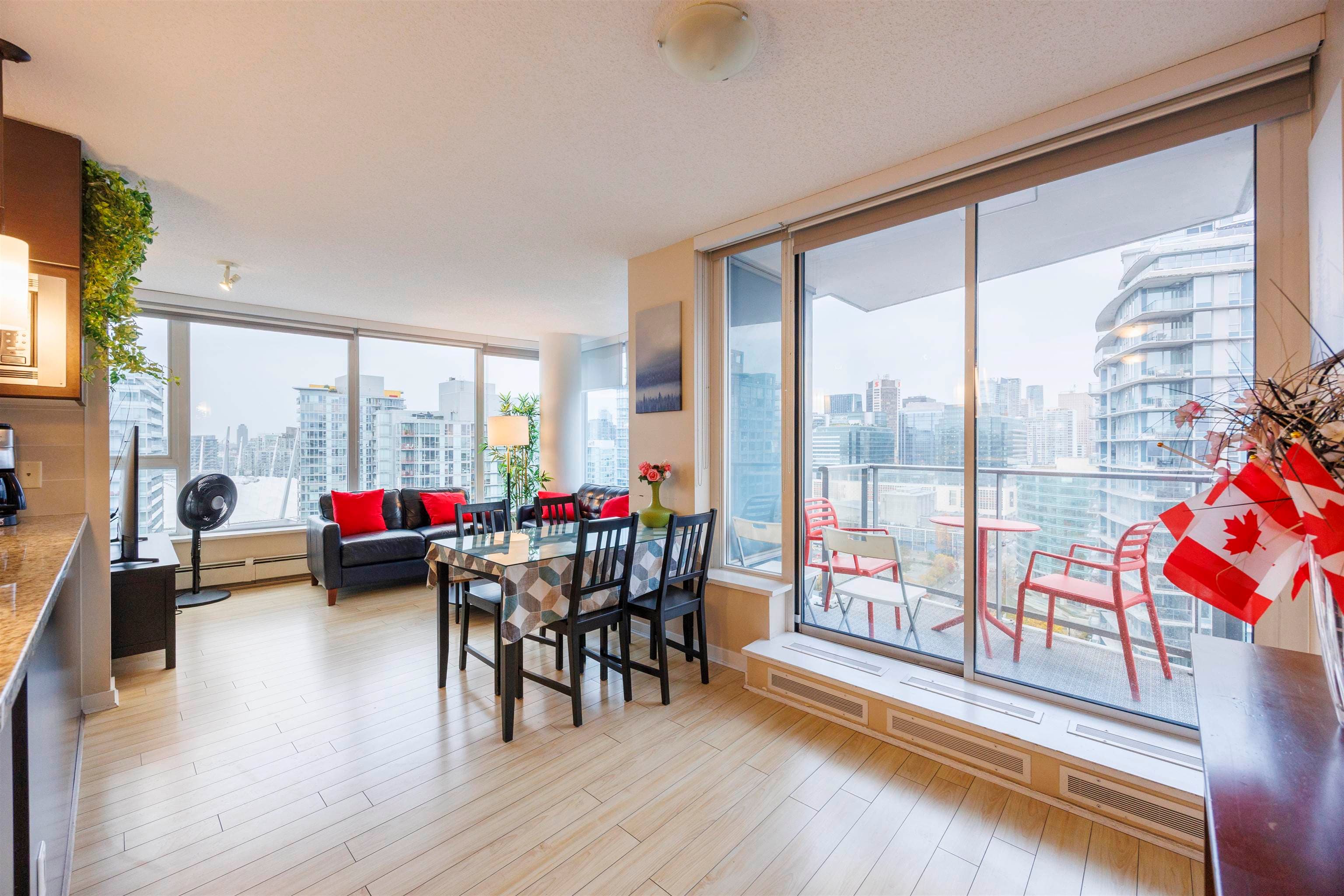 3207 - 689 Abbott Street, Vancouver, V6B 0J2 — photo 1