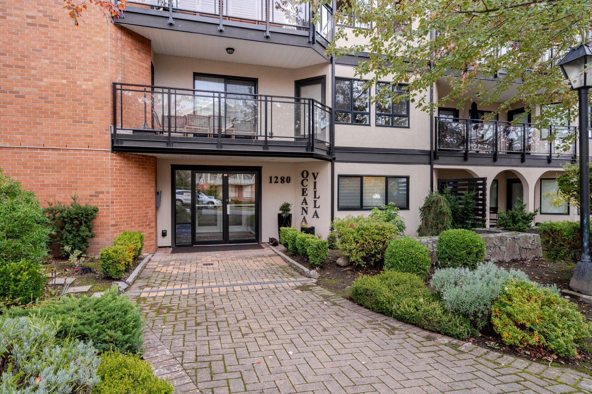 211 - 1280 Fir Street, Surrey, V4B 4B1 — photo 2