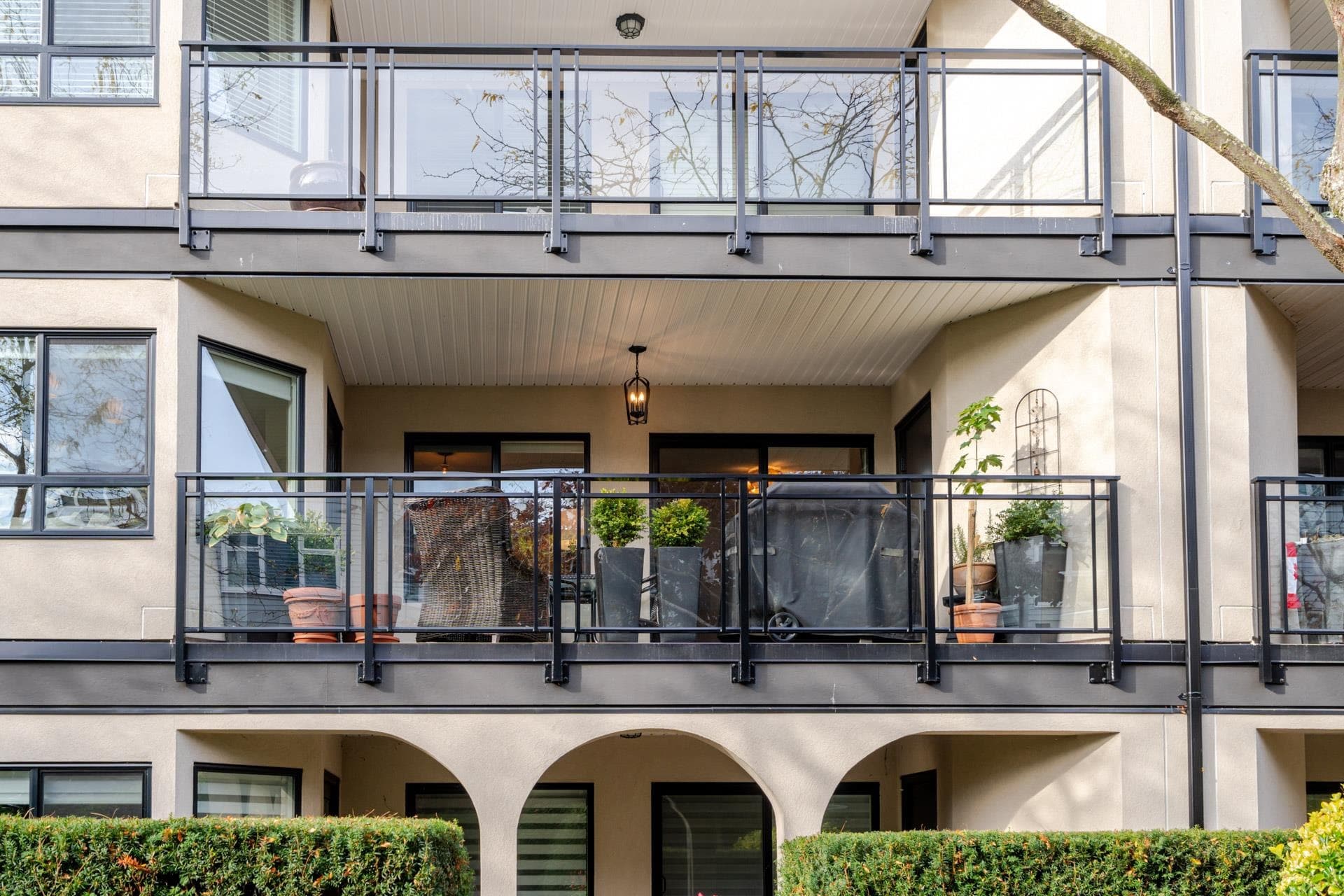 211 - 1280 Fir Street, Surrey, V4B 4B1 — photo 3