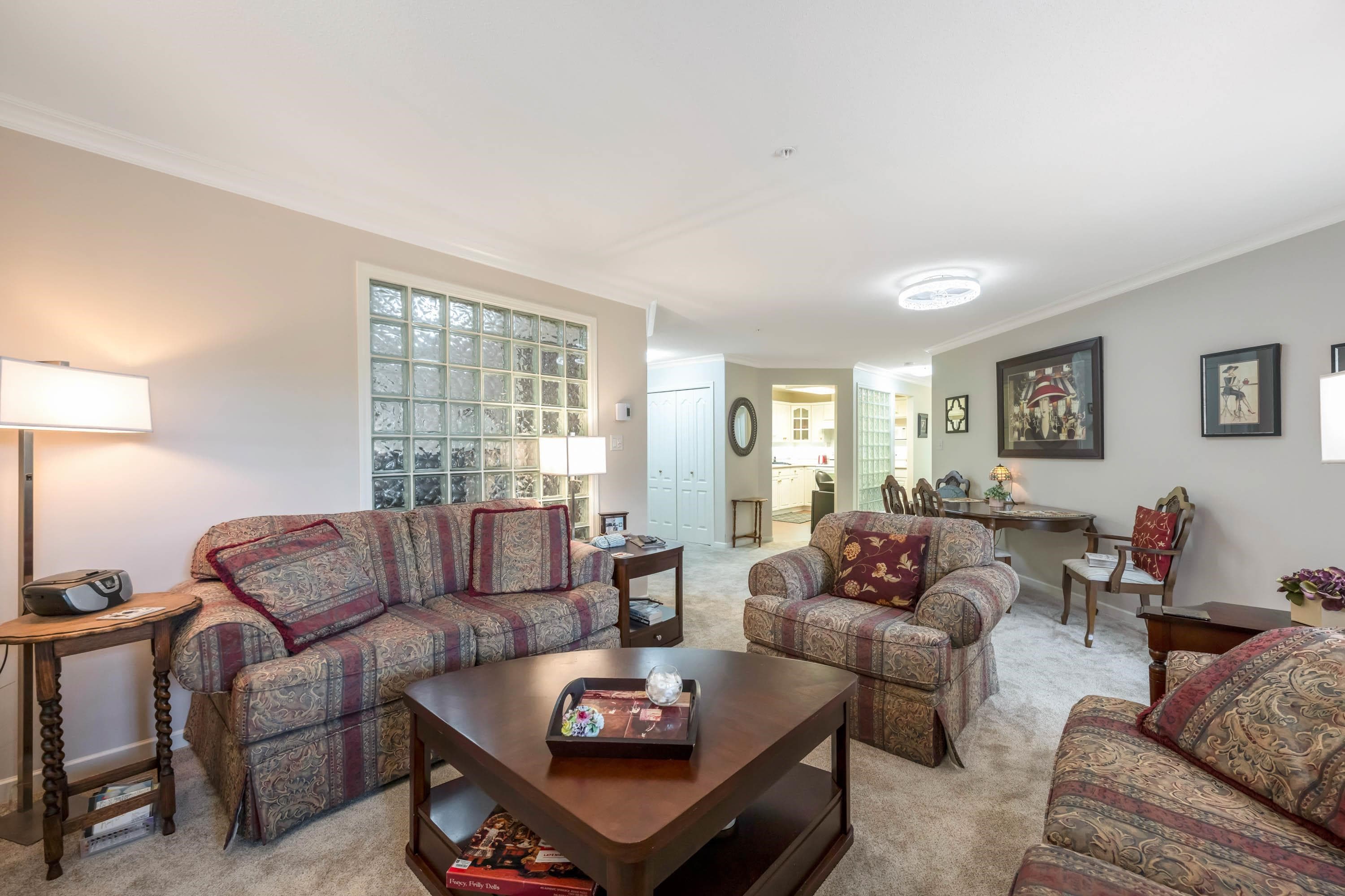 209 - 15350 19a Avenue, Surrey, V4A 9W1 — photo 5