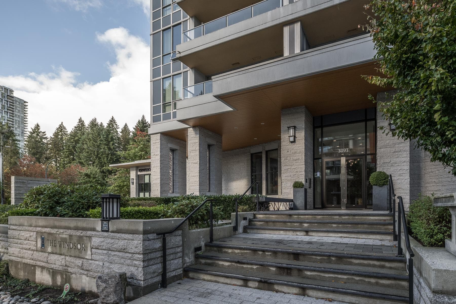 1508 - 3093 Windsor Gate, Coquitlam, V3B 0N2 — photo 2