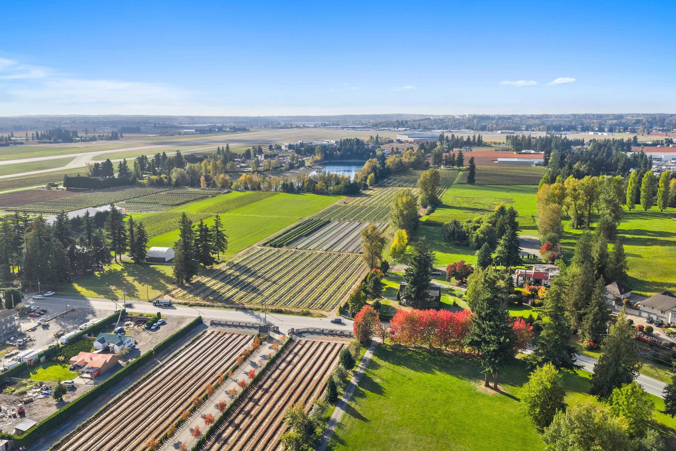 1415 Clearbrook Road, Abbotsford, V2T 5X2 — photo 4