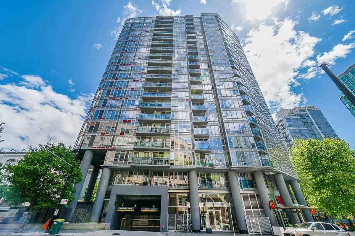 1605 - 788 Hamilton Street, Vancouver, V6B 0E9 — photo 1