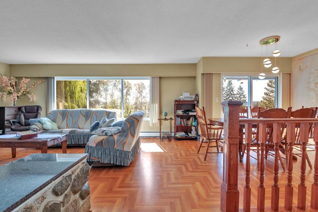 9370 263 Street, Maple Ridge, V2W 1K3 — photo 4