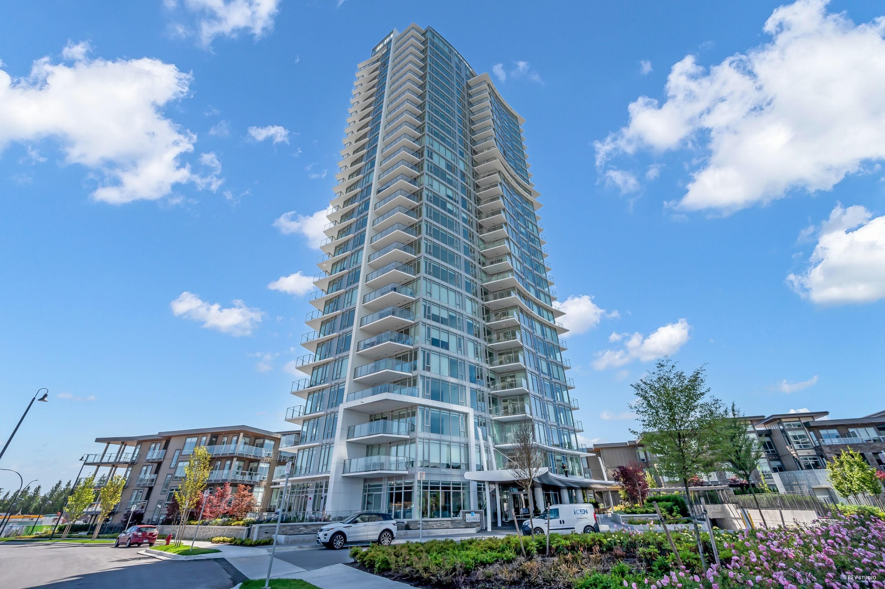 1607 - 7769 Park Crescent, Burnaby, V3N 0J7 — photo 1