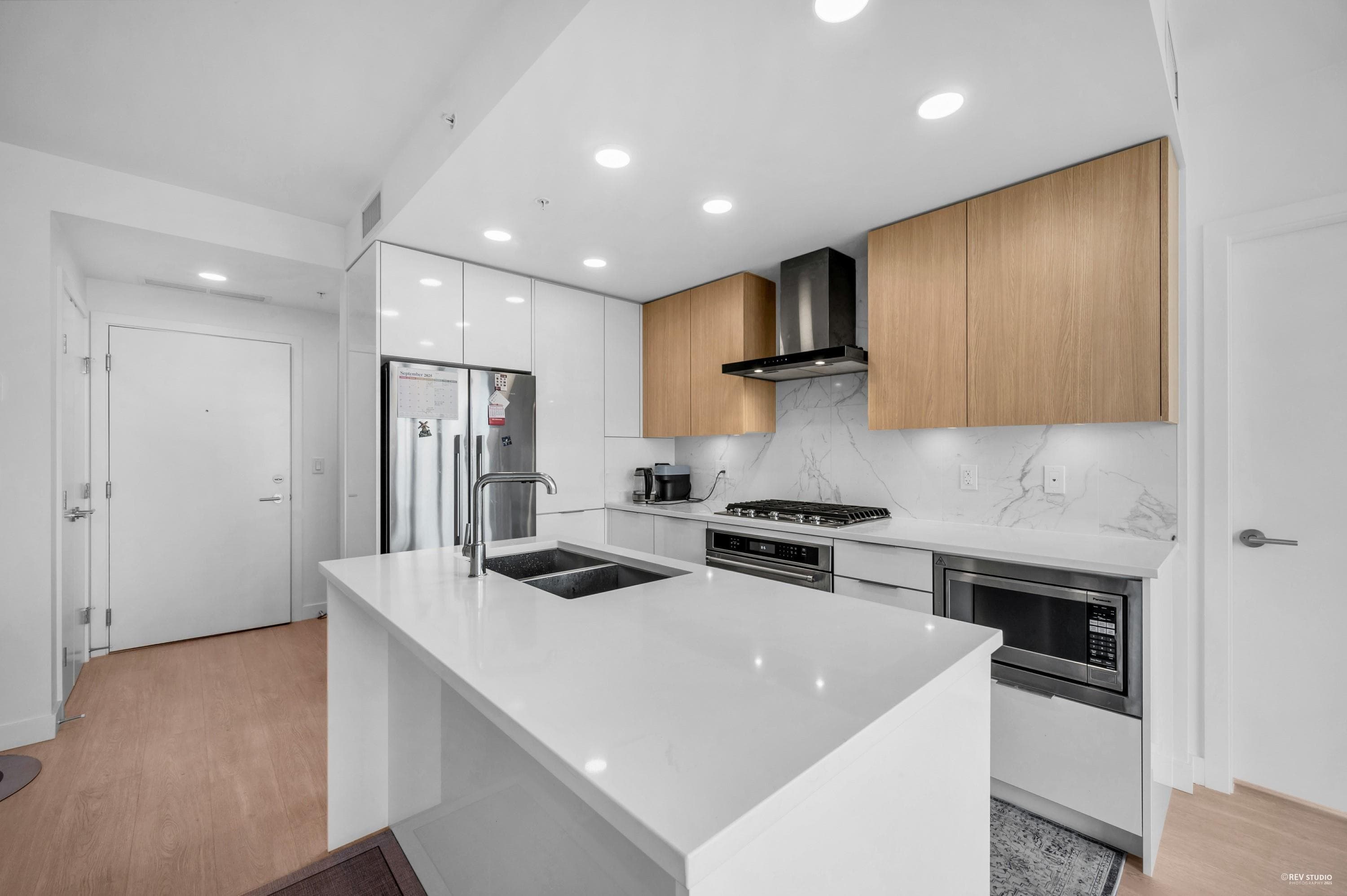 1607 - 7769 Park Crescent, Burnaby, V3N 0J7 — photo 5