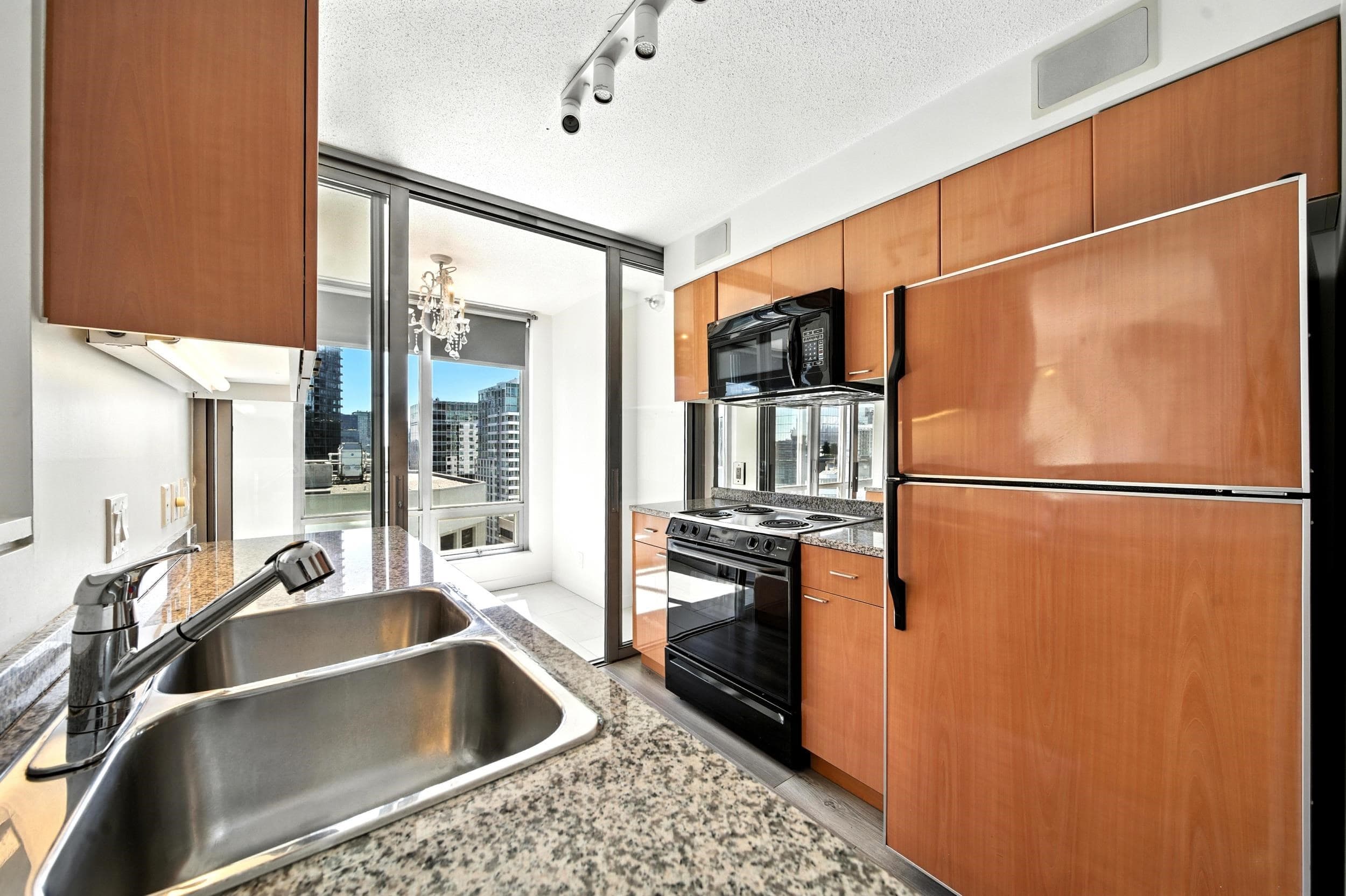3004 - 1200 W Georgia Street, Vancouver, V6E 4R2 — photo 3