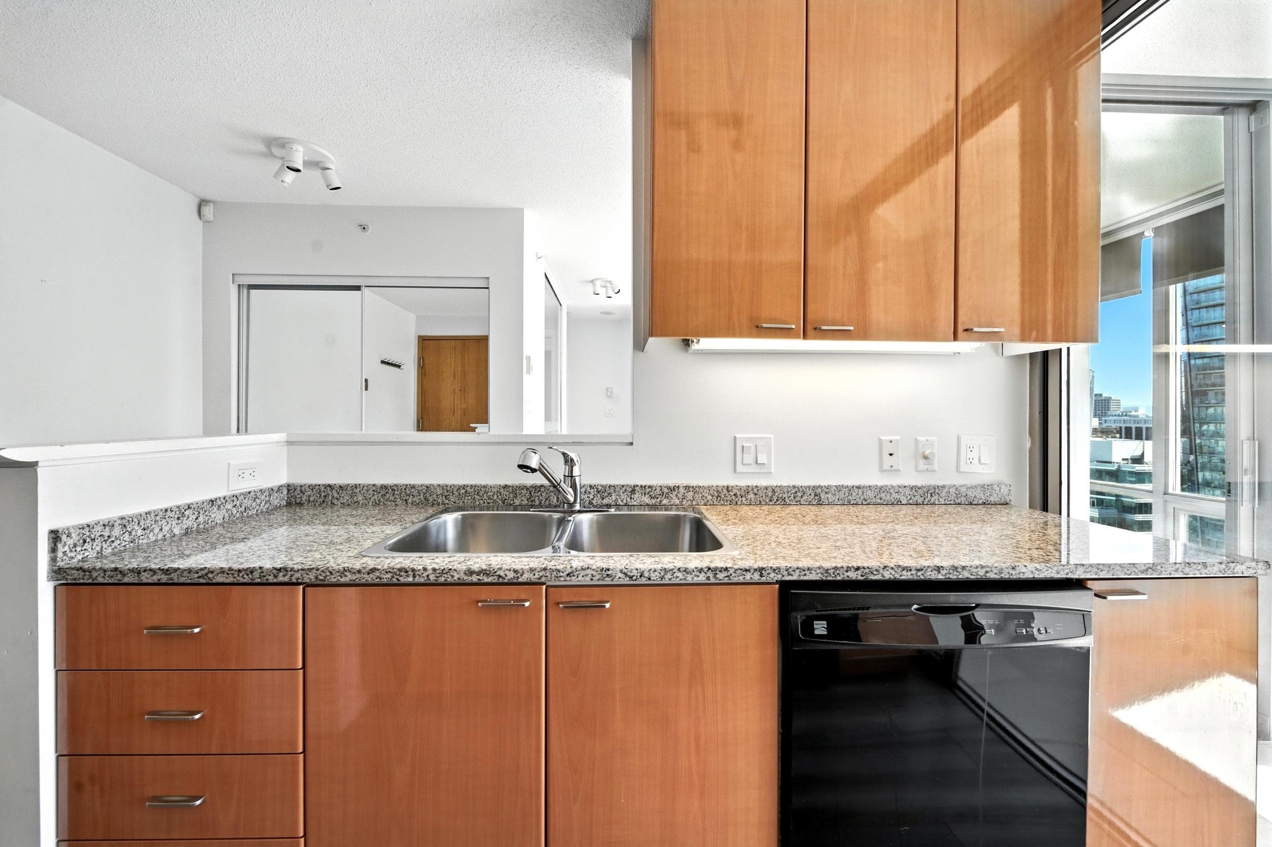 3004 - 1200 W Georgia Street, Vancouver, V6E 4R2 — photo 4