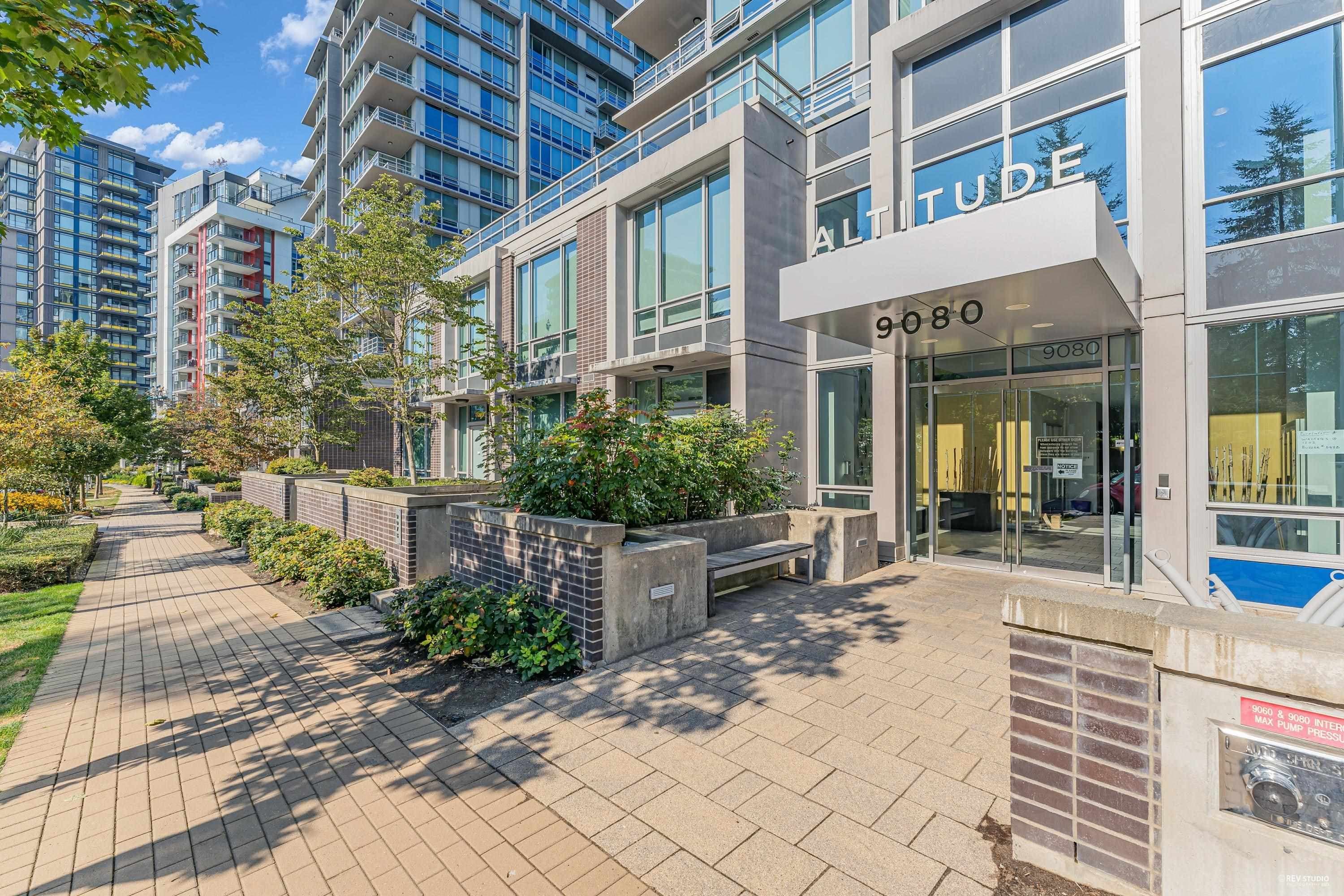 1005 - 9080 University Crescent, Burnaby, V5A 0B7 — photo 2