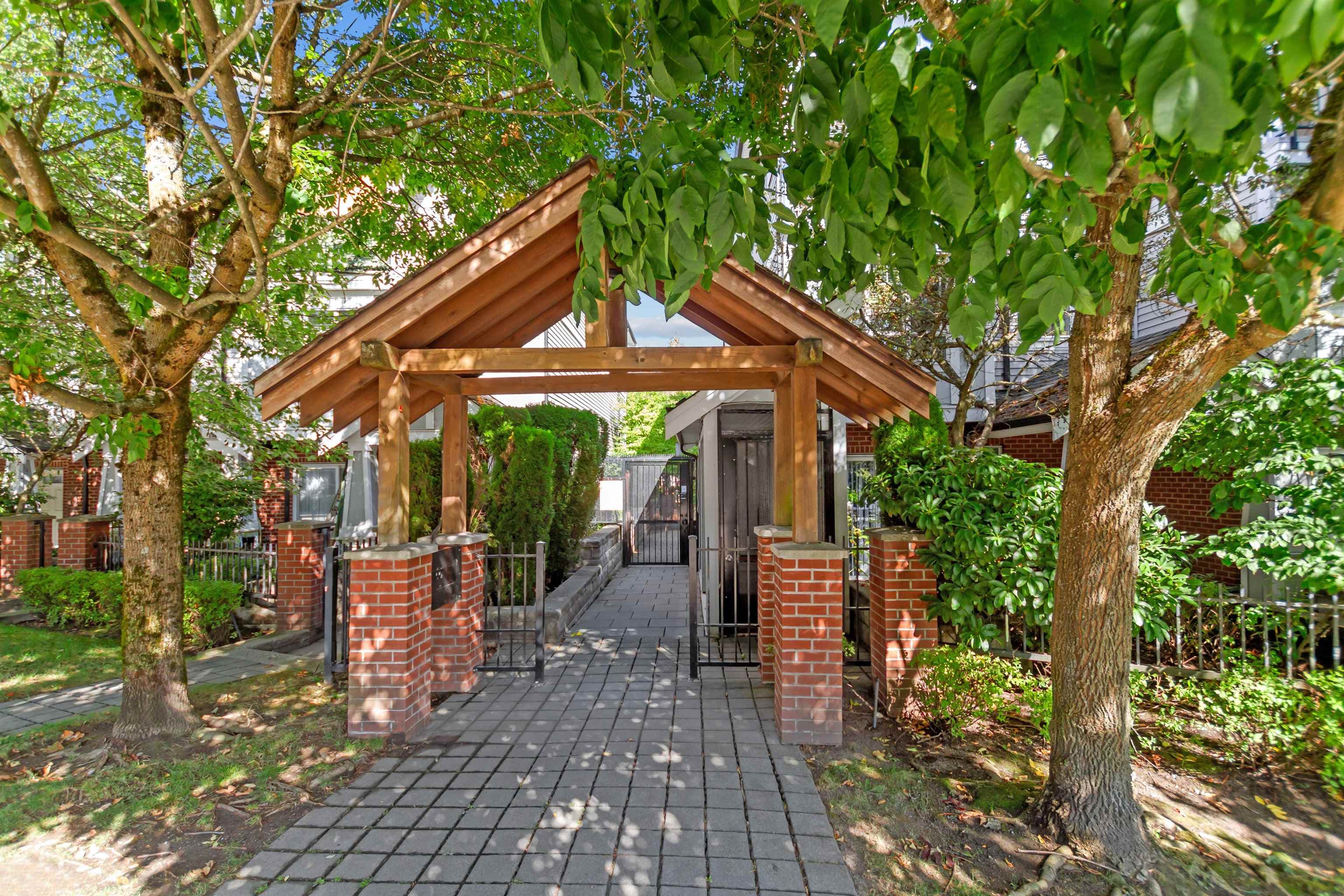 31 - 13239 Old Yale Road, Surrey, V3T 3C5 — photo 2