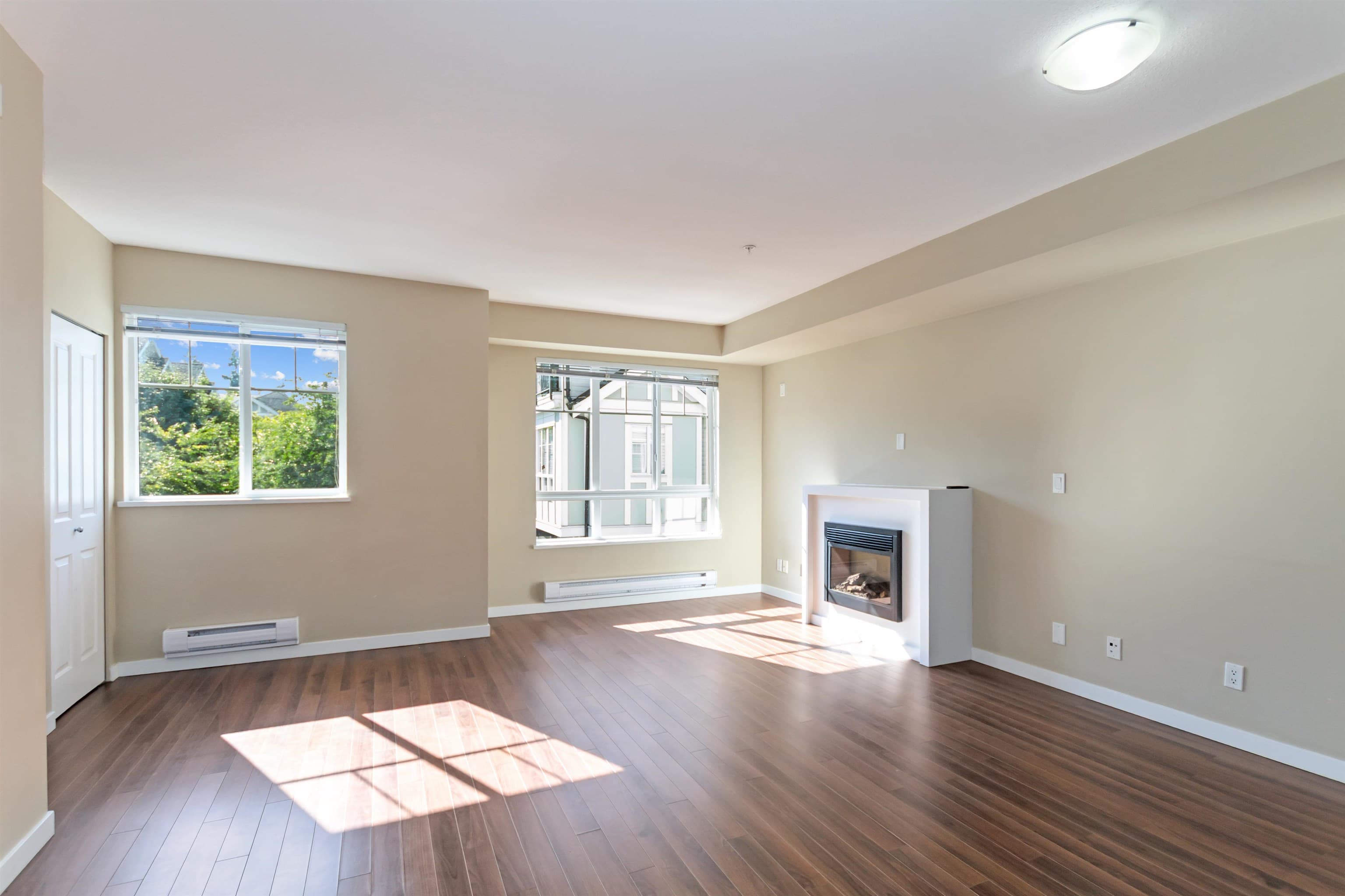 31 - 13239 Old Yale Road, Surrey, V3T 3C5 — photo 5