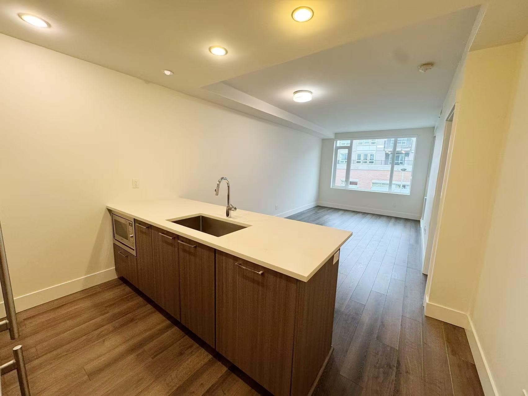 318 - 10788 No. 5 Road, Richmond, V6W 0B7 — photo 2