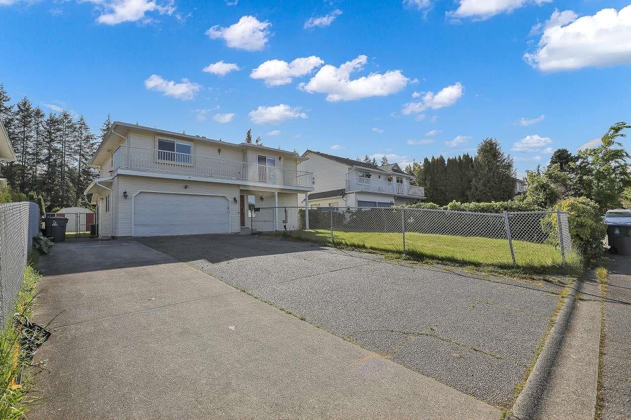 1876 King George Boulevard, Surrey, V4A 5A1 — photo 1