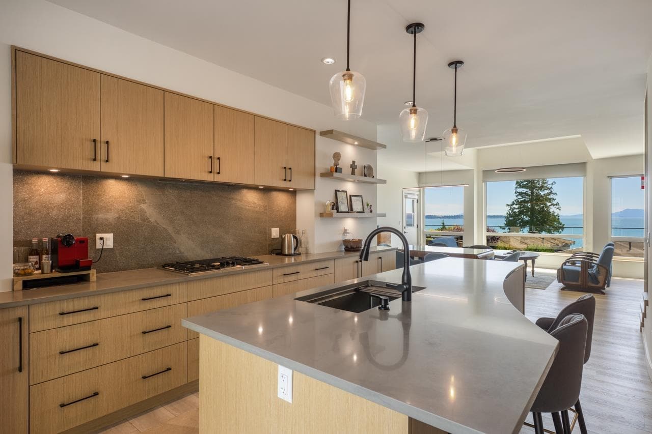 1343 132b Street, Surrey, V4A 4C2 — photo 3