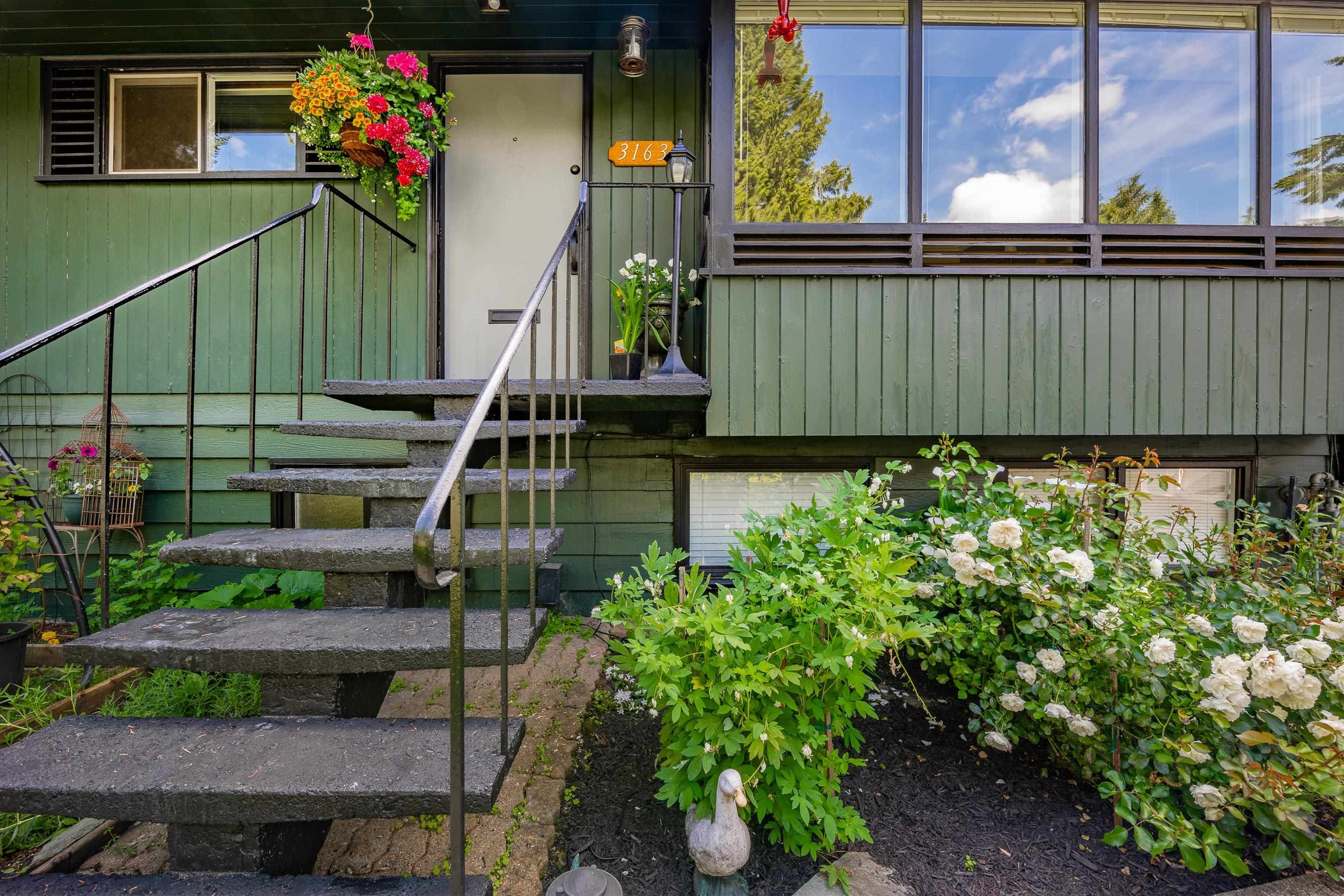 3163 Tennyson Crescent, North Vancouver, V7K 2A9 — photo 3