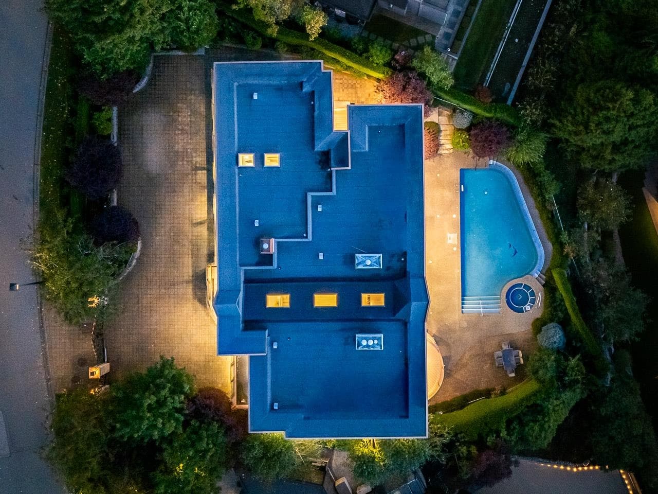 1562 Pinecrest Drive, West Vancouver, V7S 3E8 — photo 3