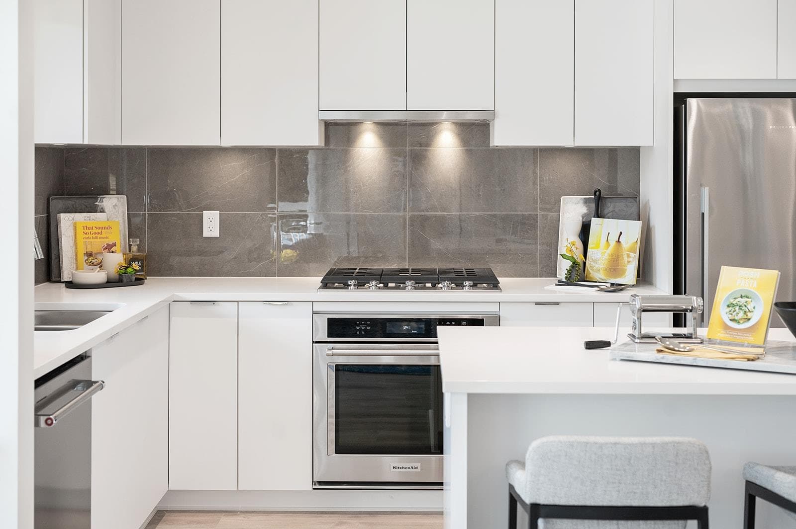 101 - 625 Cottonwood Avenue, Coquitlam, V3J 0S6 — photo 4