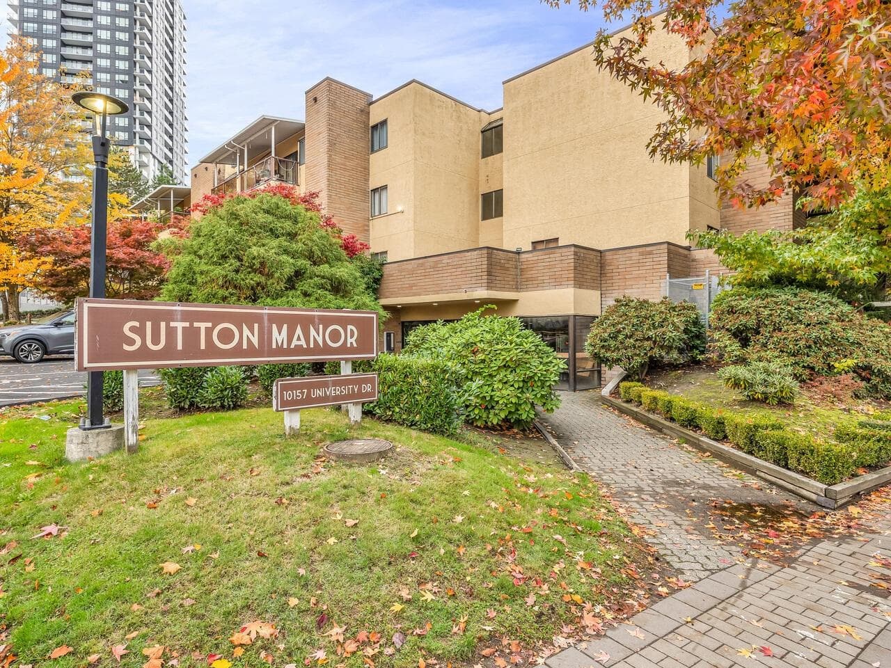 211 - 10157 University Drive, Surrey, V3T 5L7 — photo 1