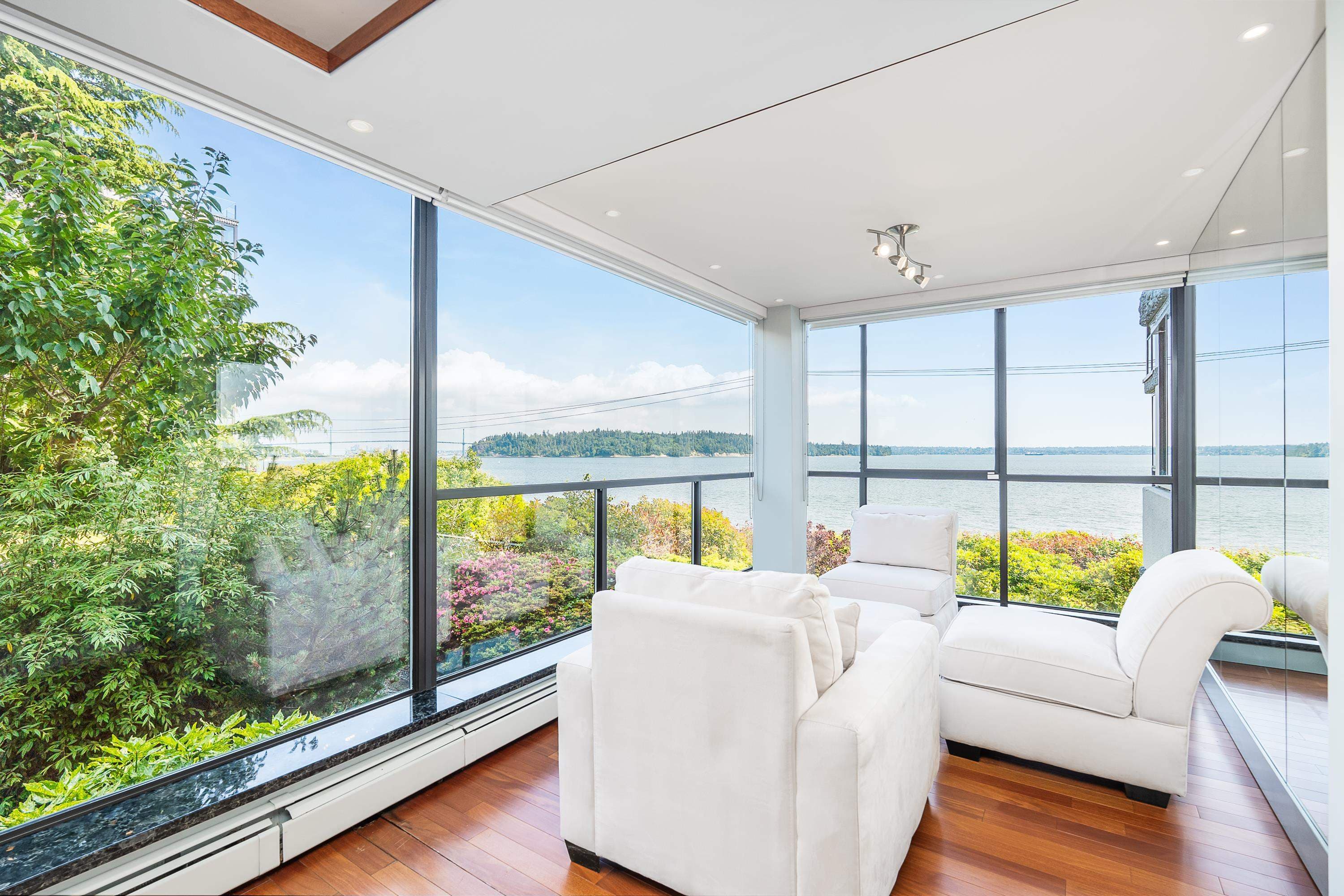 103 - 2108 Argyle Avenue, West Vancouver, V7V 1A4 — photo 2