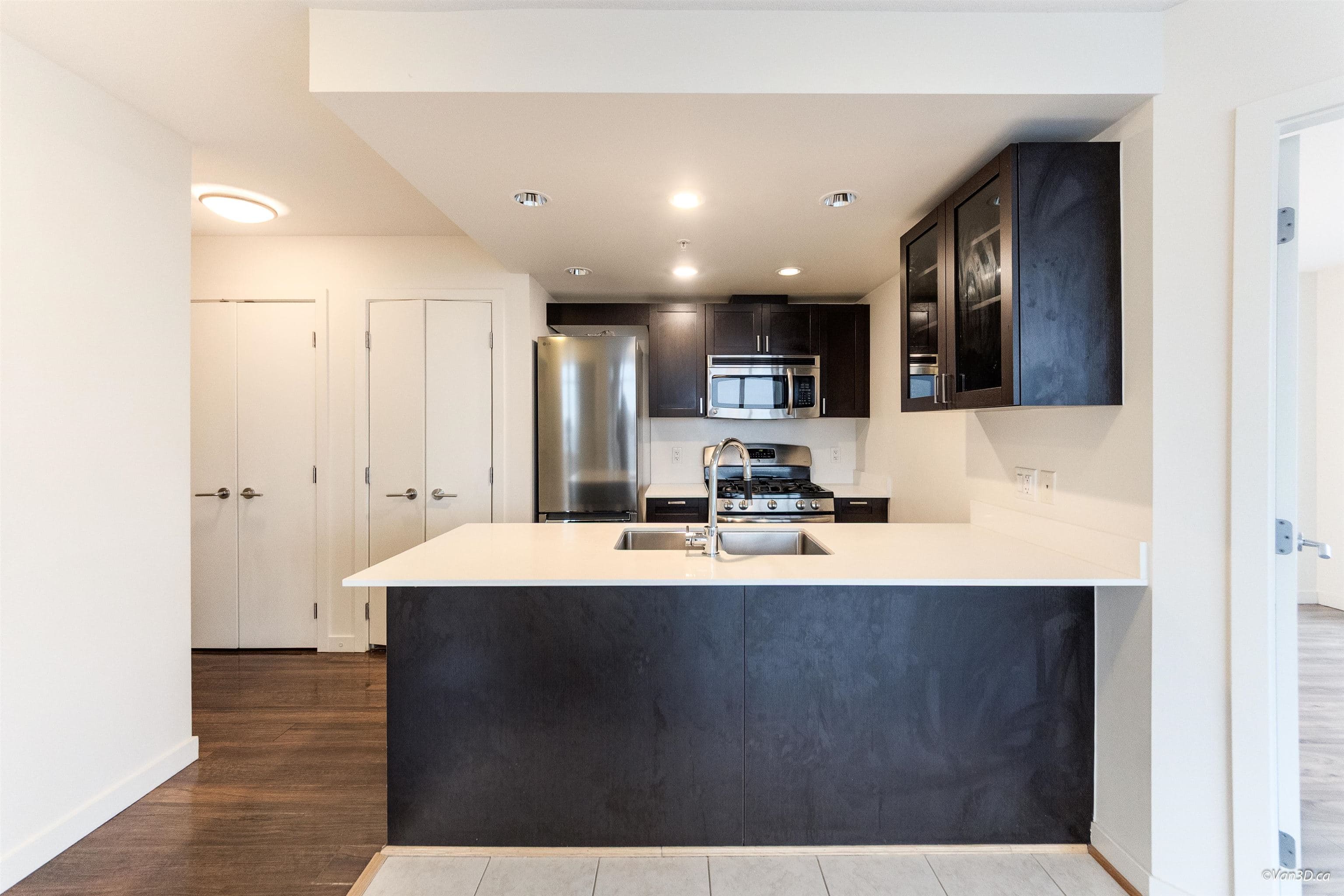 1307 - 4815 Eldorado Mews, Vancouver, V5R 0B2 — photo 3