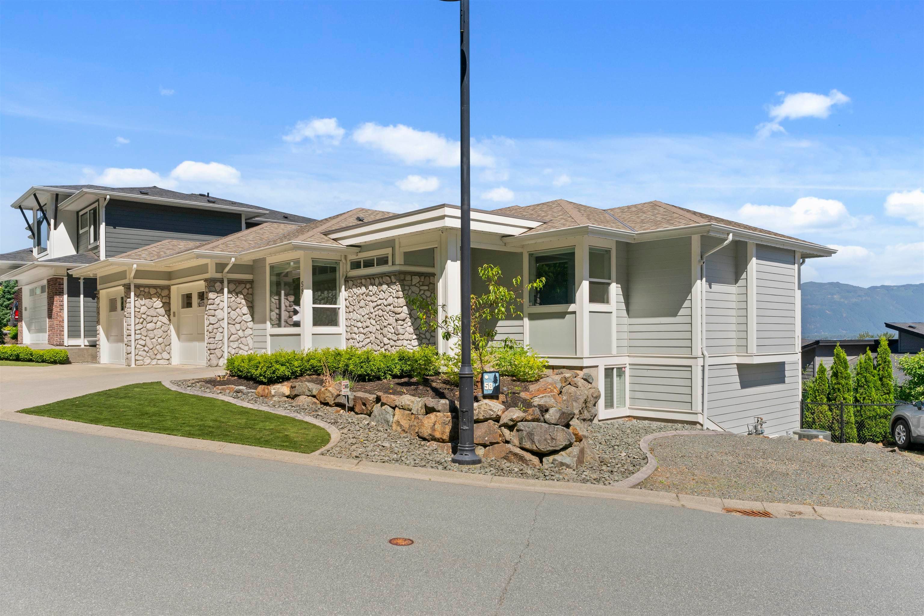 58 - 50778 Ledgestone Place, Chilliwack, V2P 0E7 — photo 1