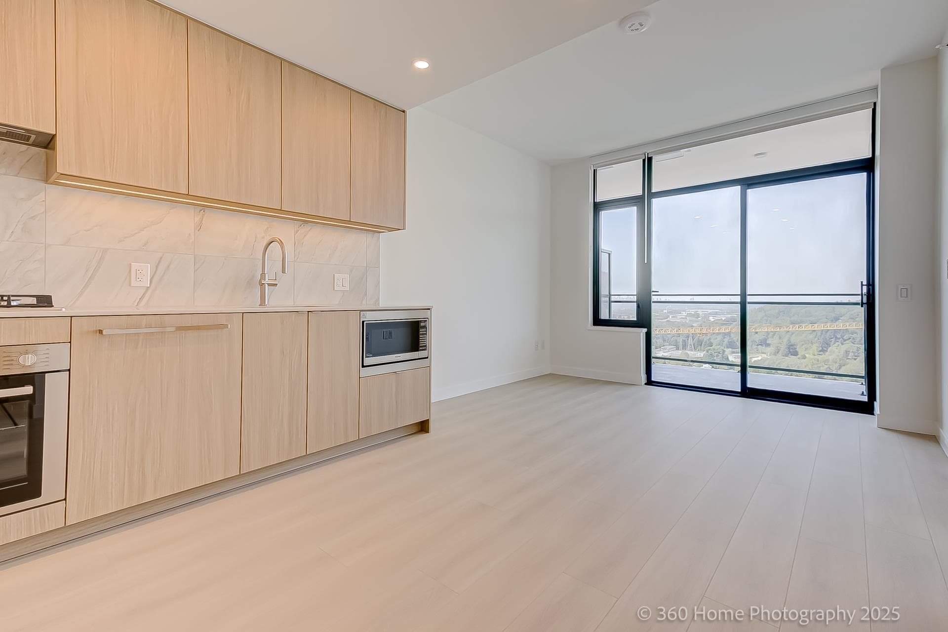 2304 - 626 Claremont Street, Coquitlam, V3J 0T1 — photo 2