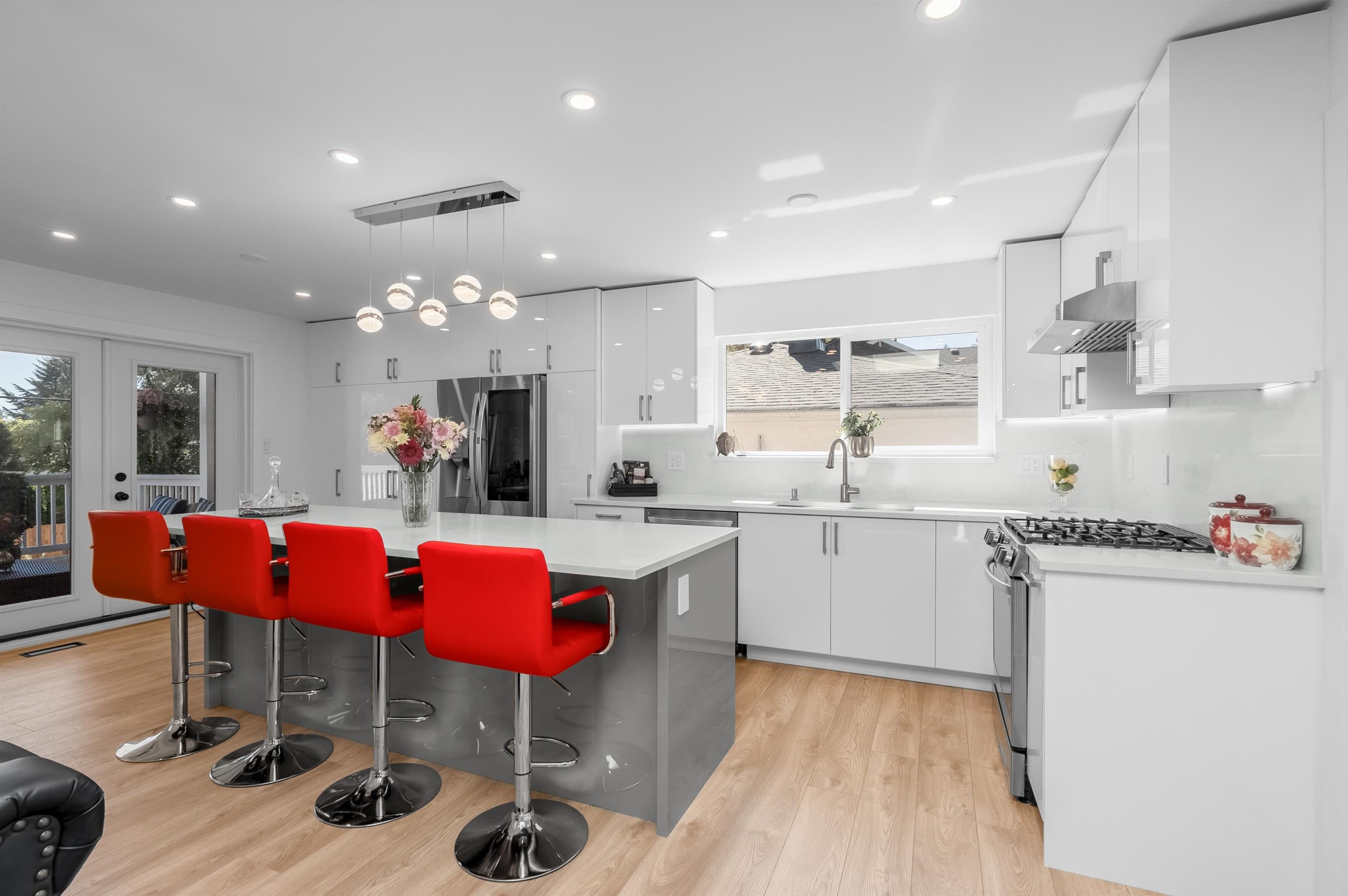 1286 Wellington Drive, North Vancouver — sold