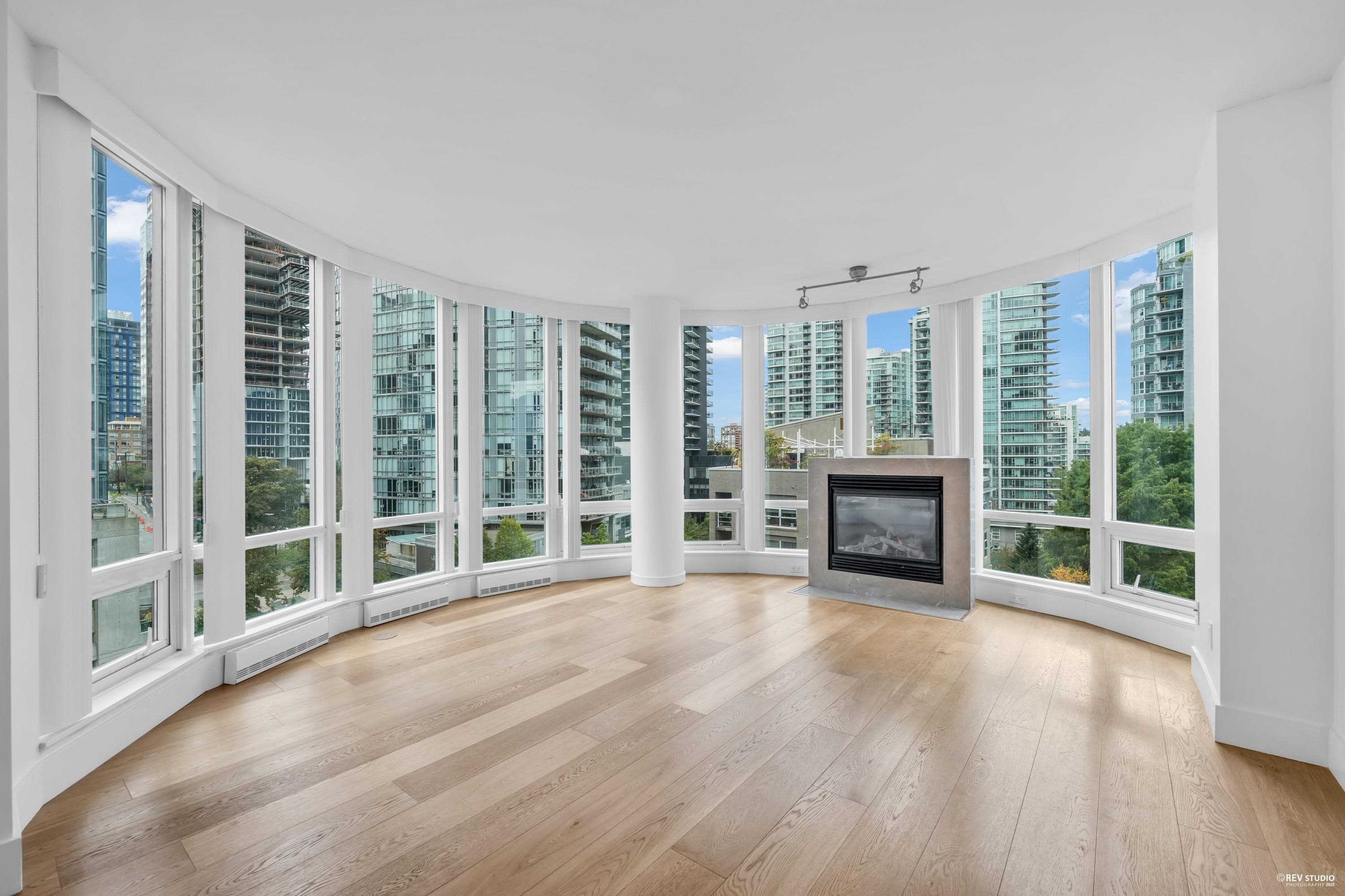 806 - 590 Nicola Street, Vancouver, V6G 3J8 — photo 2