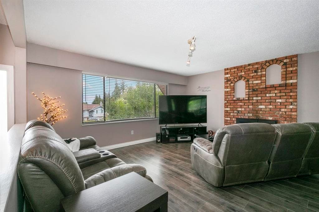 20272 46a Avenue, Langley, V3A 5K4 — photo 5