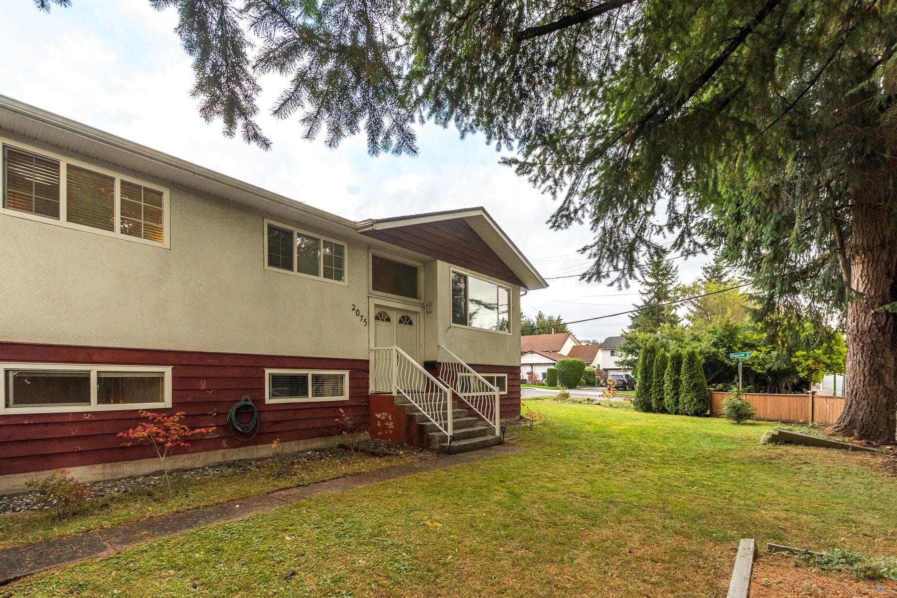 2075 Austin Avenue, Coquitlam, V3K 3R5 — photo 3