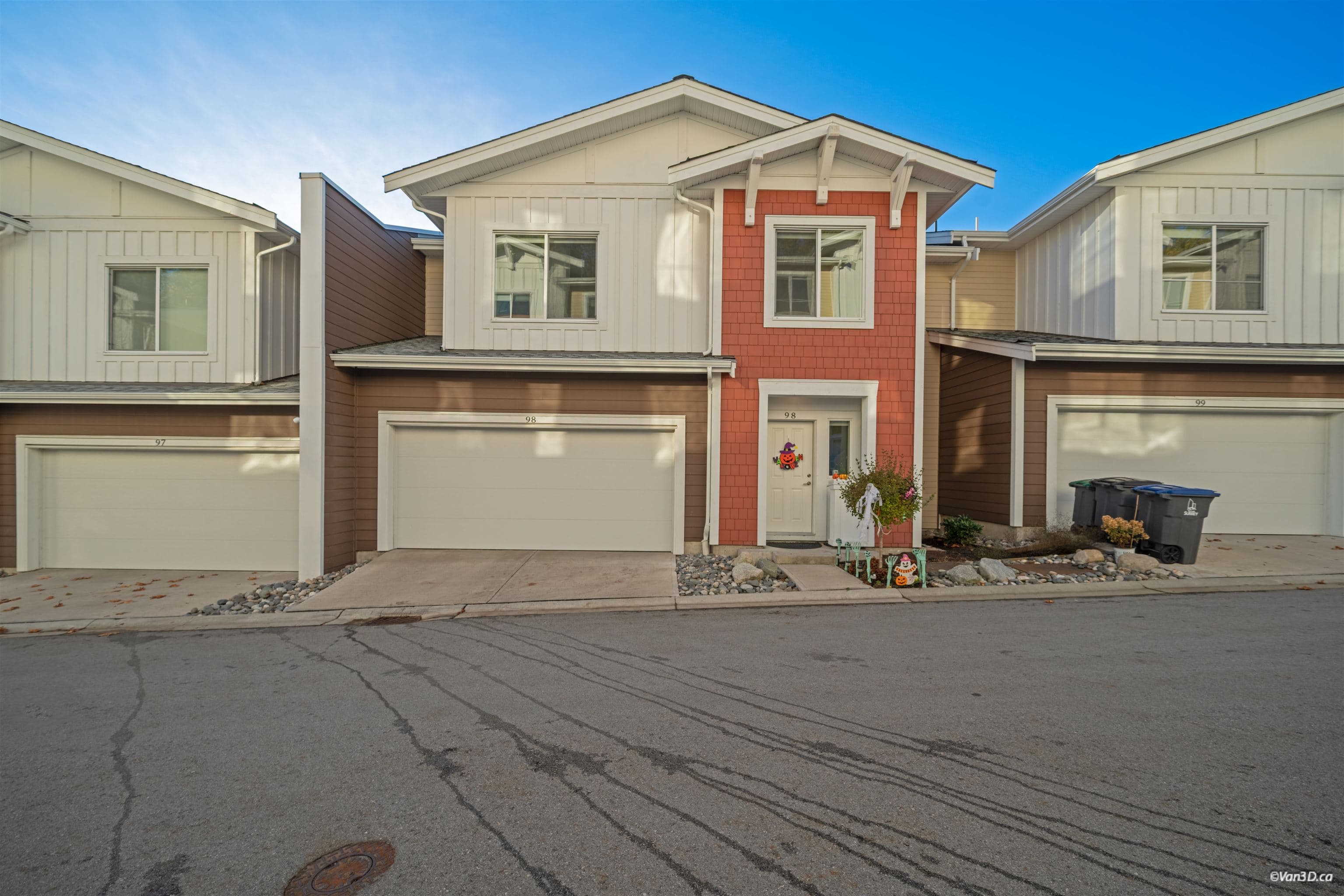 98 - 16561 17a Avenue, Surrey, V3Z 1J3 — photo 1