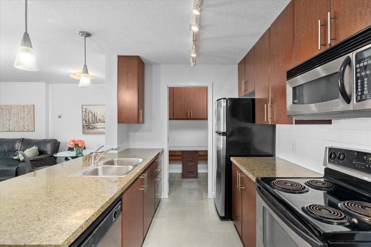 1805 - 58 Keefer Place, Vancouver, V6B 0B8 — photo 2