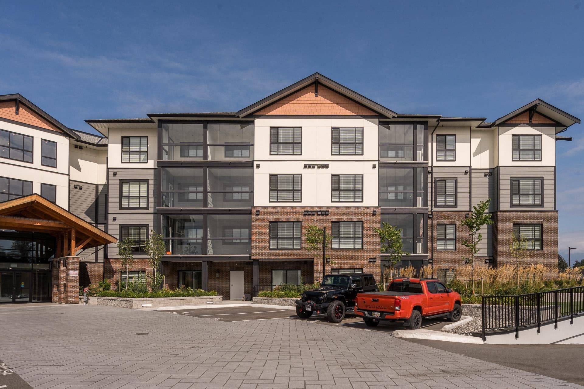 202 - 8497 Young Road, Chilliwack, V2P 4P2 — photo 2