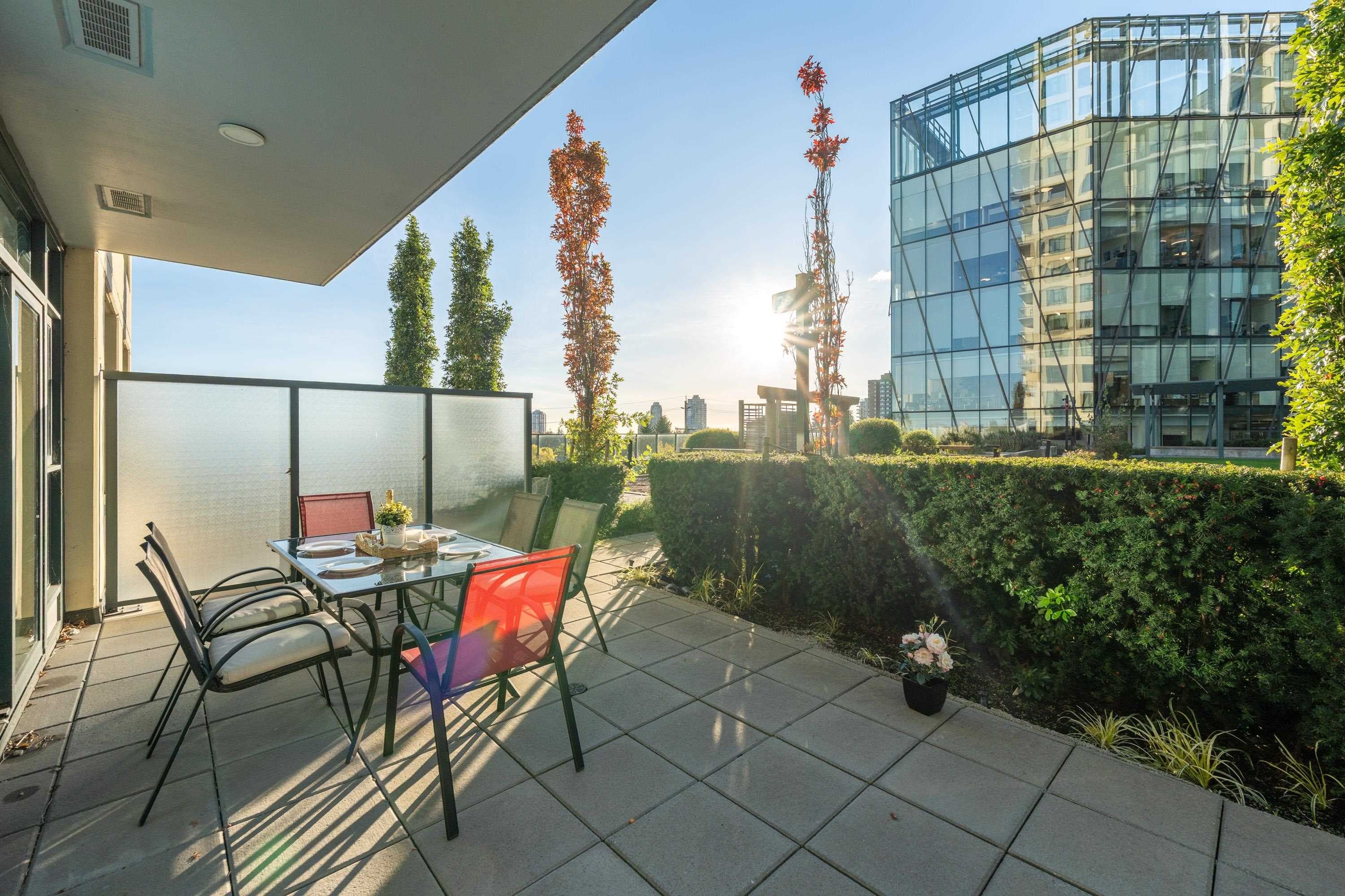 410 - 7388 Kingsway, Burnaby, V3N 0G9 — photo 2