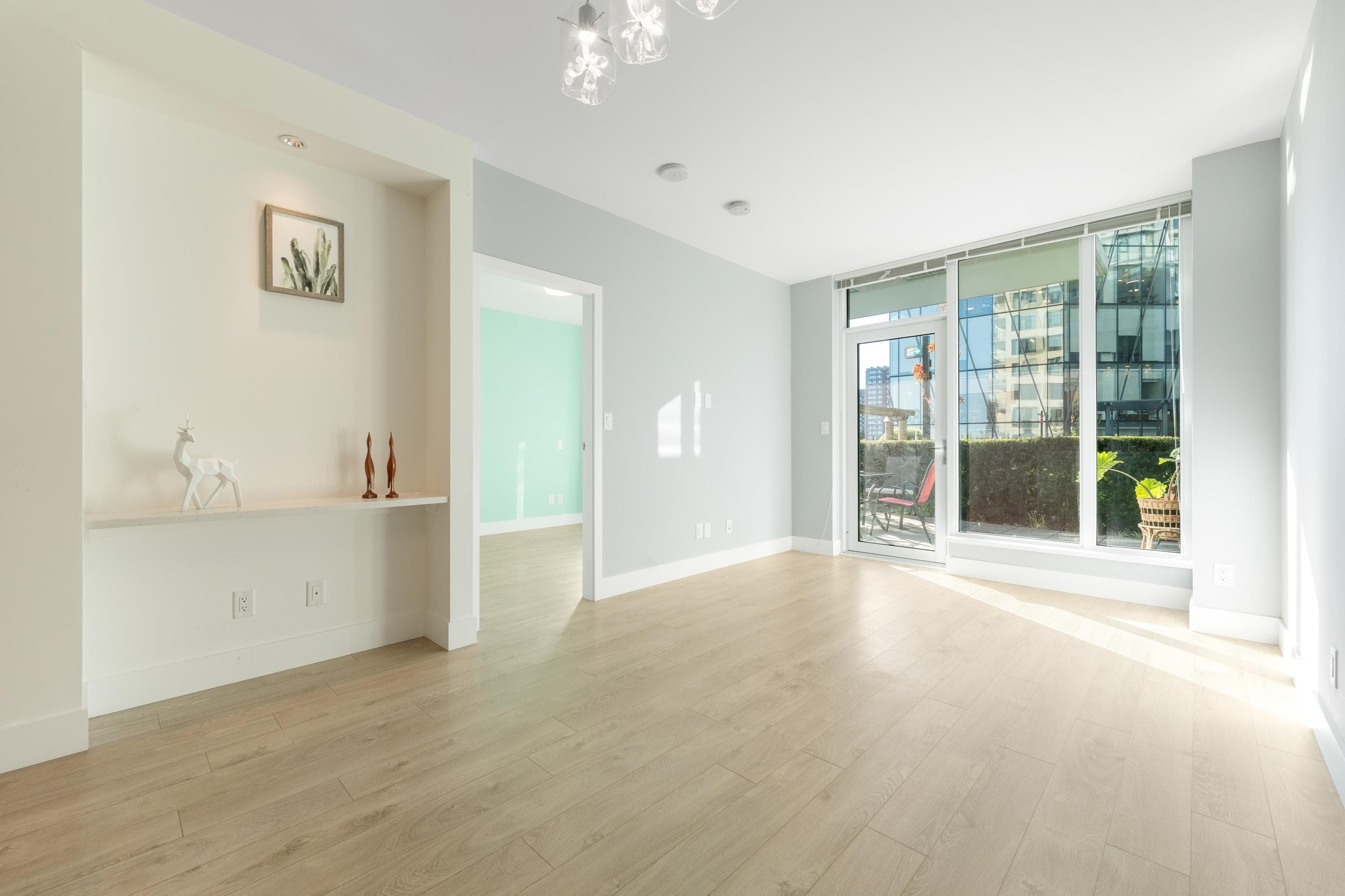410 - 7388 Kingsway, Burnaby, V3N 0G9 — photo 5