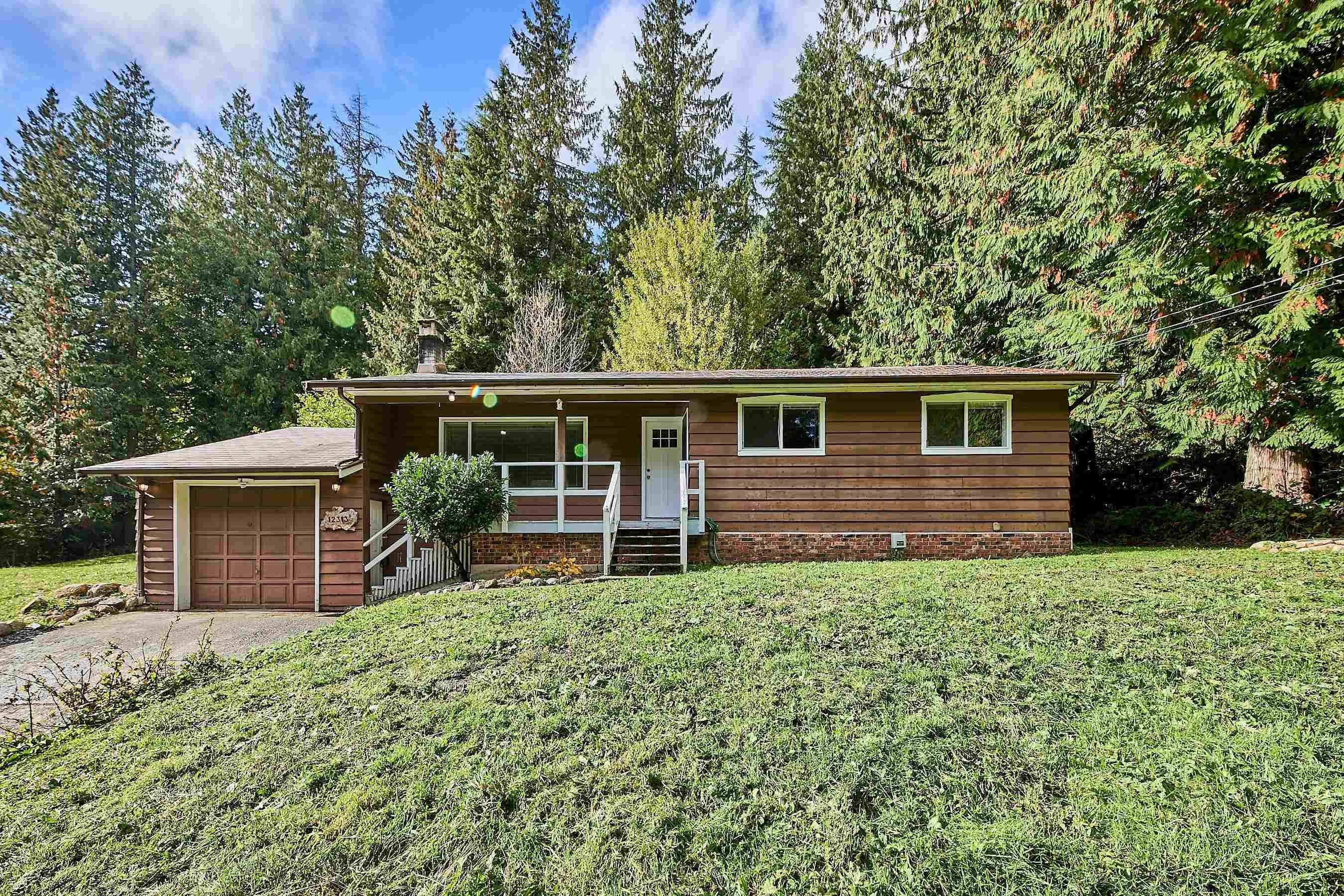 12313 Mcnutt Road, Maple Ridge, V2W 1N6 — photo 2