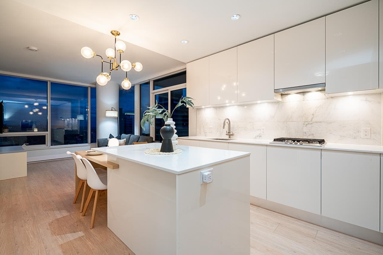 5703 - 4510 Halifax Way, Burnaby, V5C 0K4 — photo 5