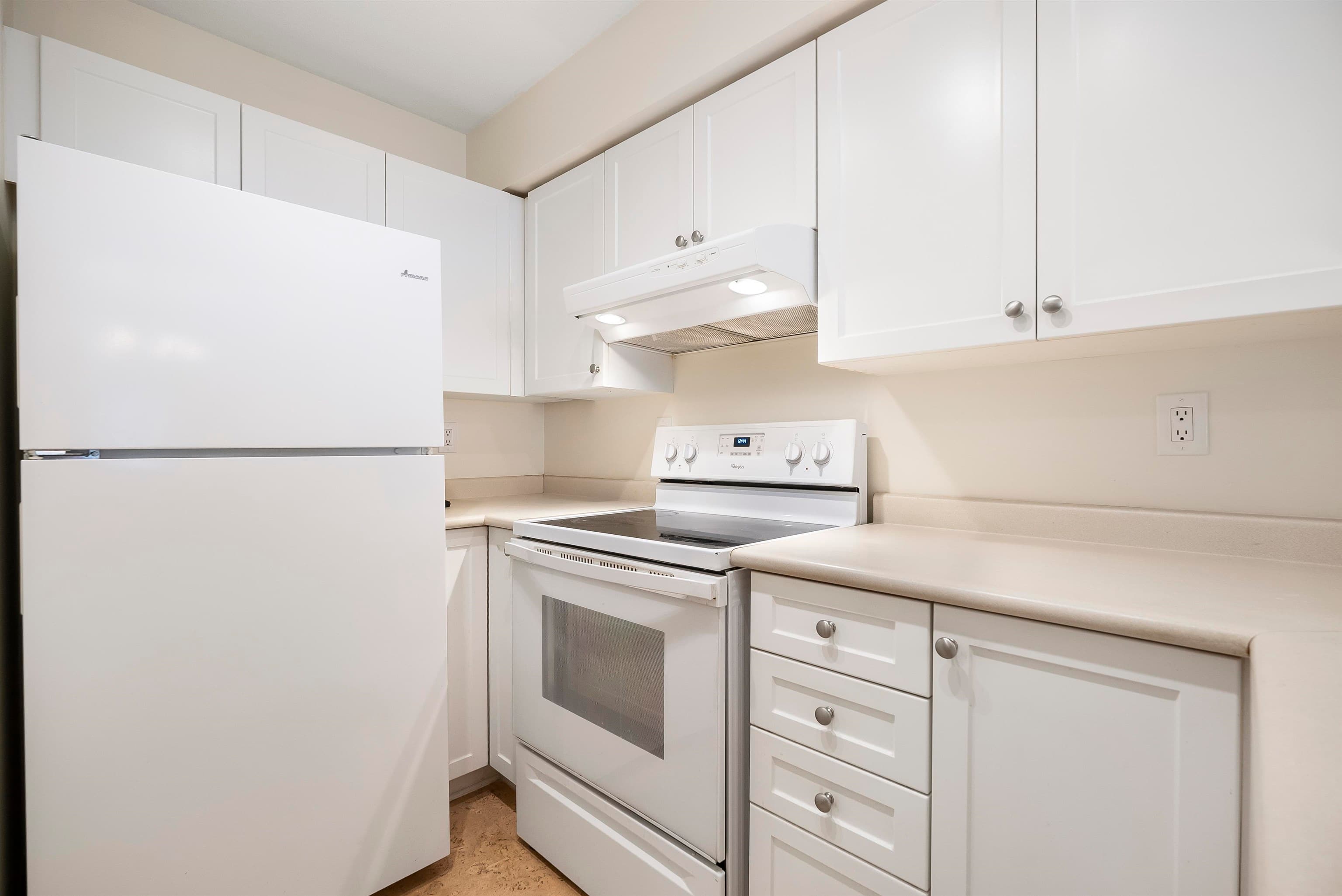 305 - 14355 103 Avenue, Surrey, V3T 5V5 — photo 3