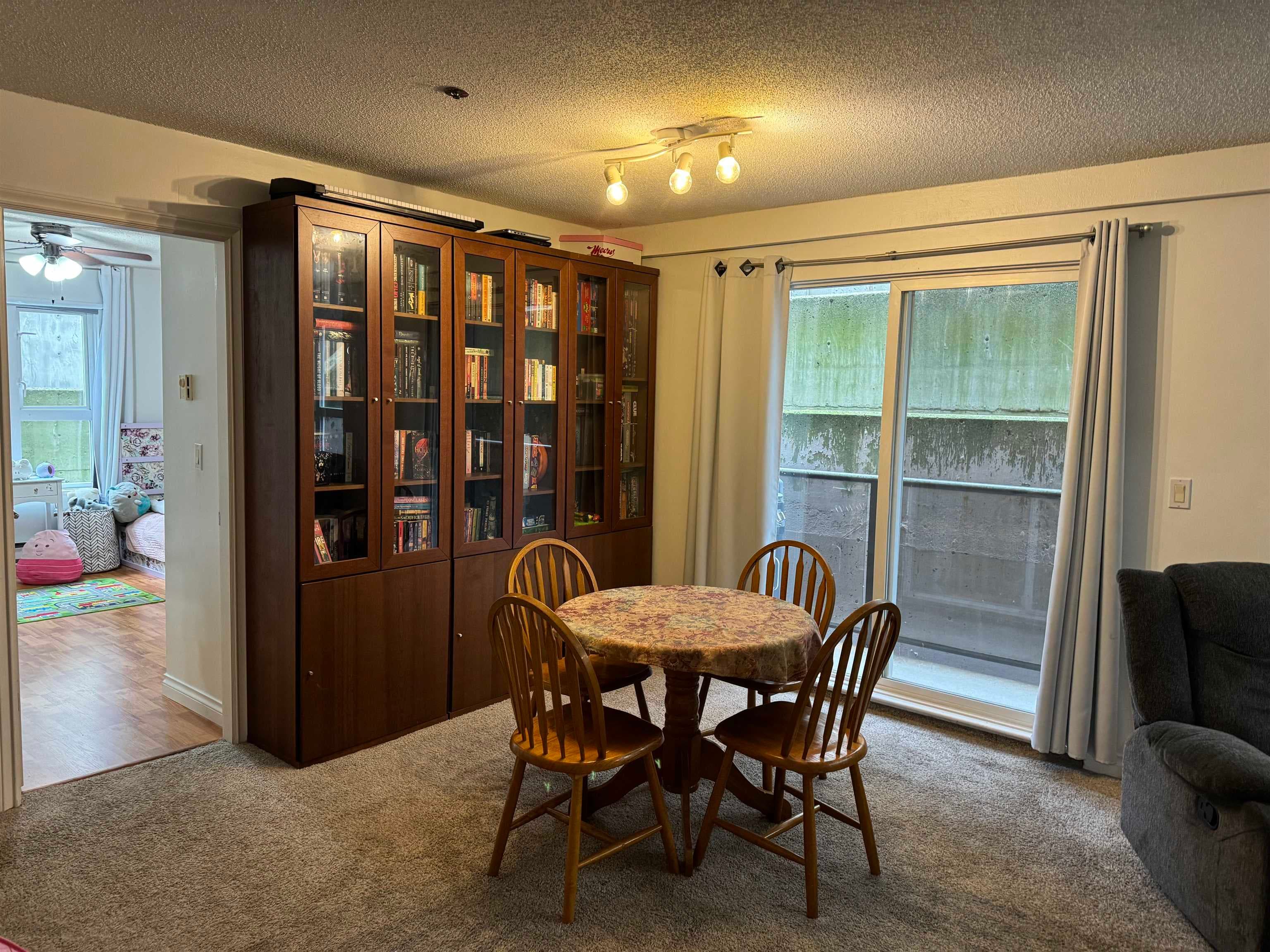 204 - 33165 2 Avenue, Mission, V2V 6T8 — photo 5