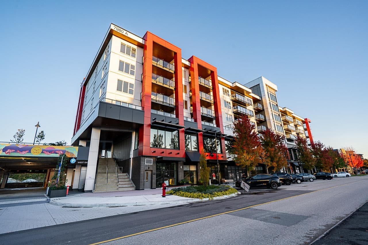 A407 - 7980 206a Street, Langley, V2Y 3Z8 — photo 2