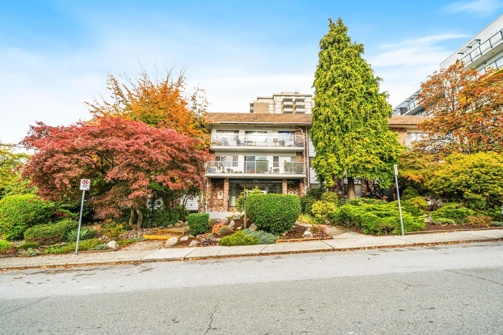 202 - 815 Fourth Avenue, New Westminster — sold