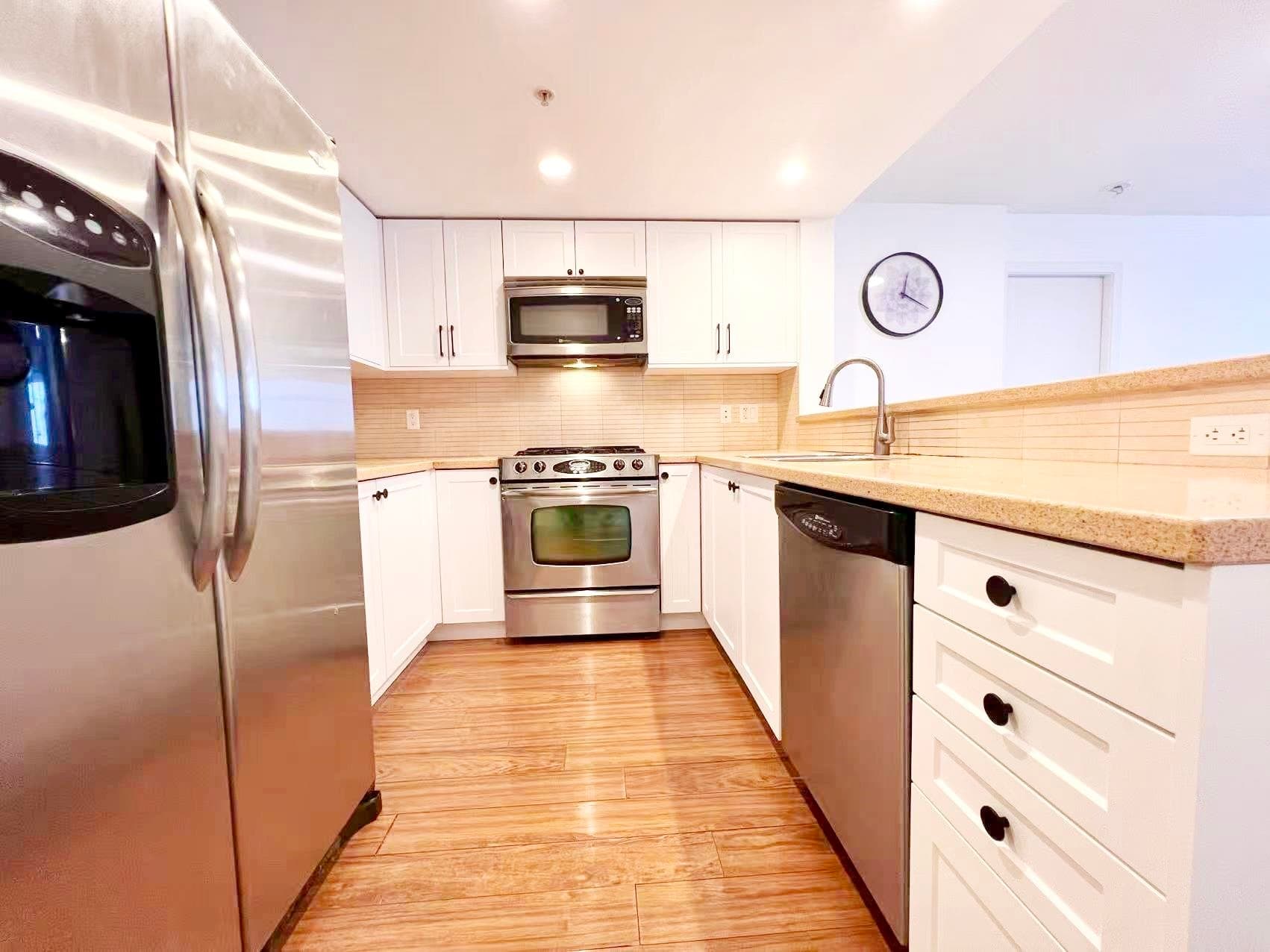 1001 - 8160 Lansdowne Road, Richmond, V6X 0A9 — photo 1