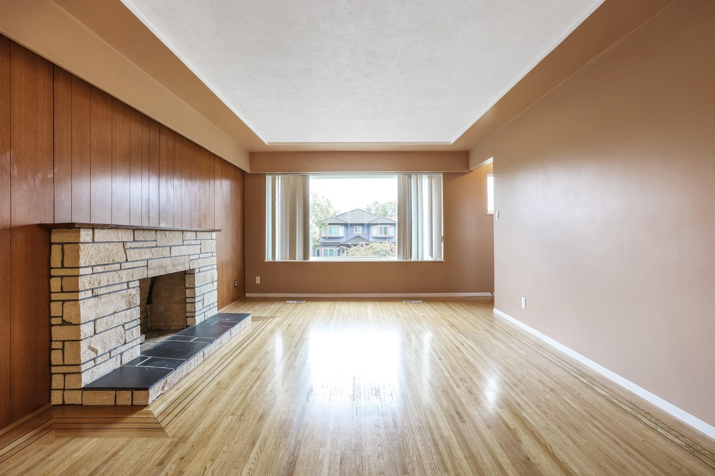 2431 E 12th Avenue, Vancouver, V5M 2C1 — photo 3