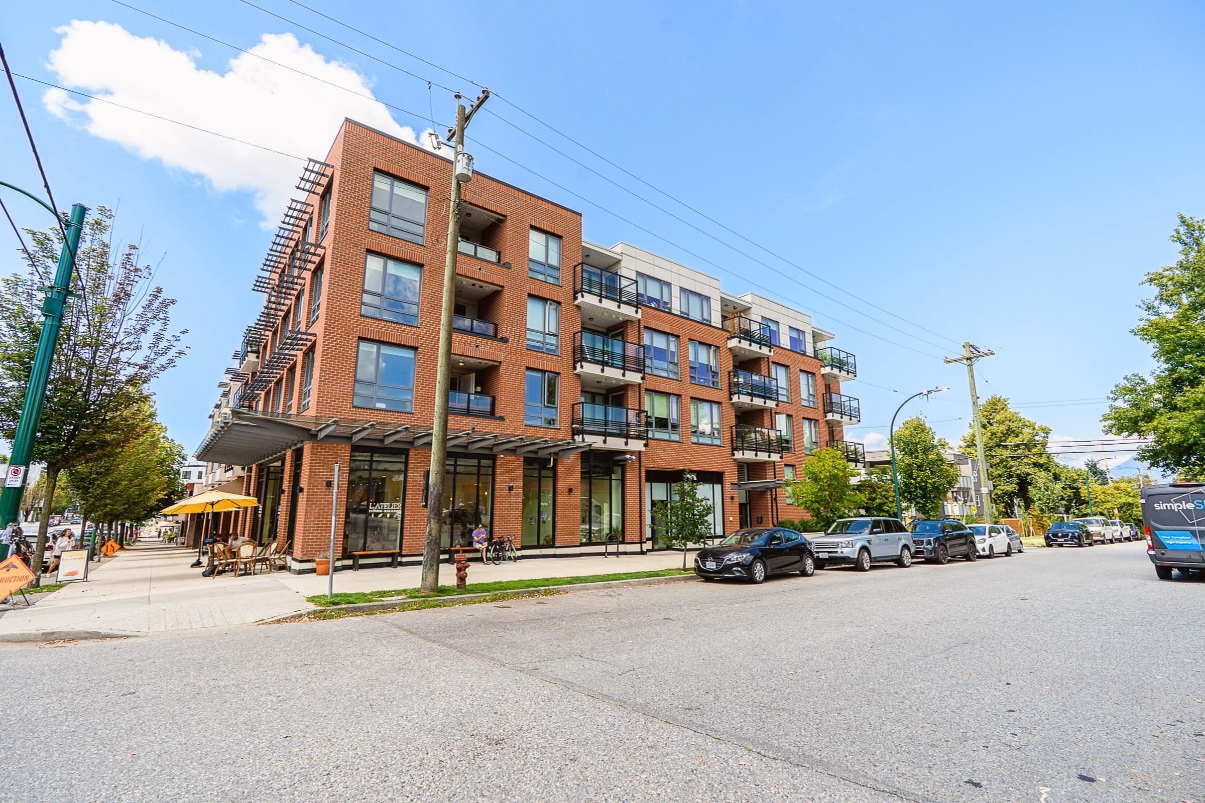 305 - 2477 Carolina Street, Vancouver