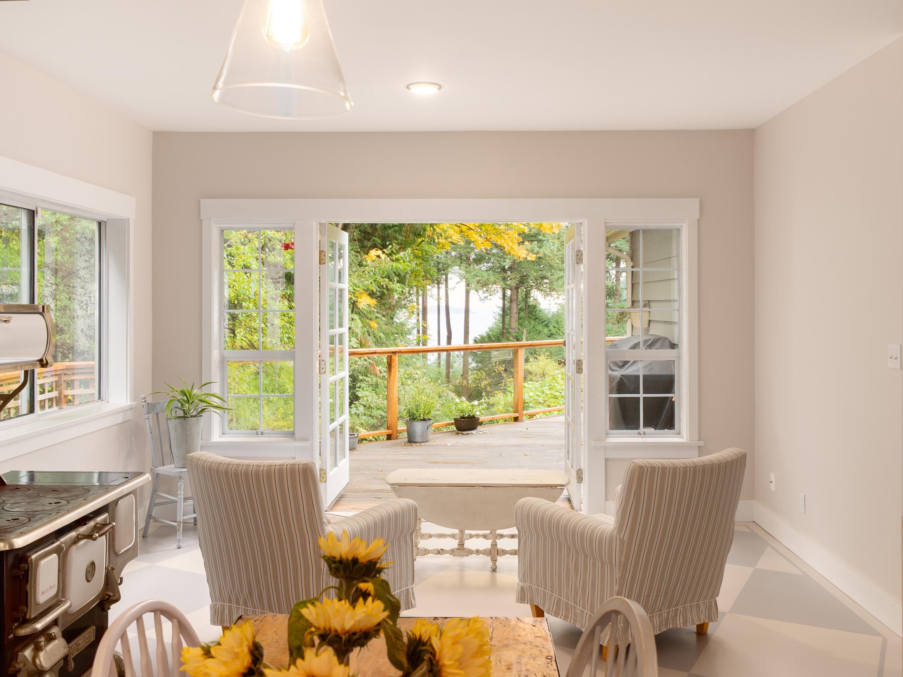 1245 Miller Road, Bowen Island, V0N 1G1 — photo 1