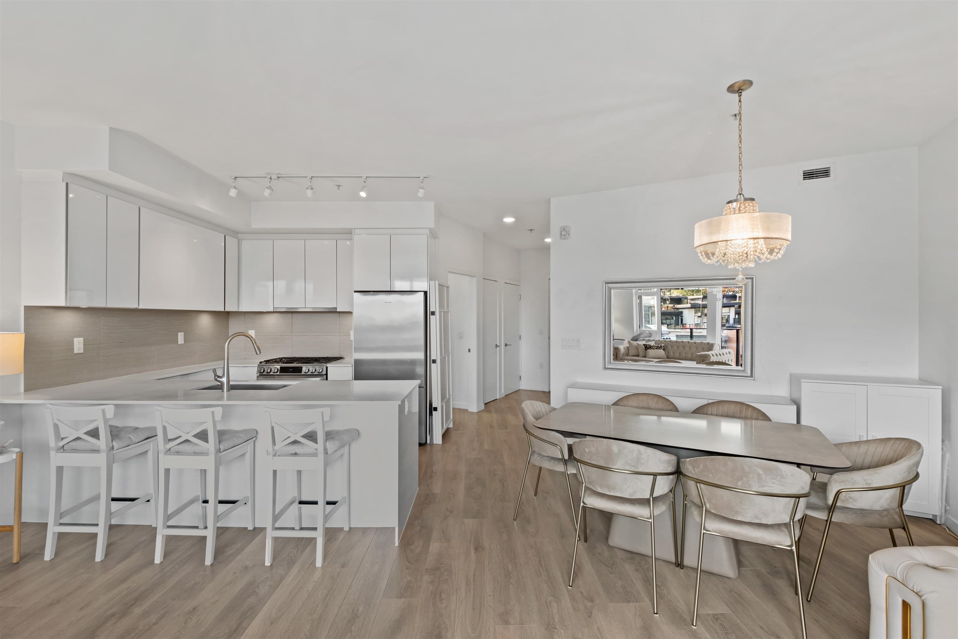 505 - 725 Marine Drive, North Vancouver, V7M 0G2 — photo 5