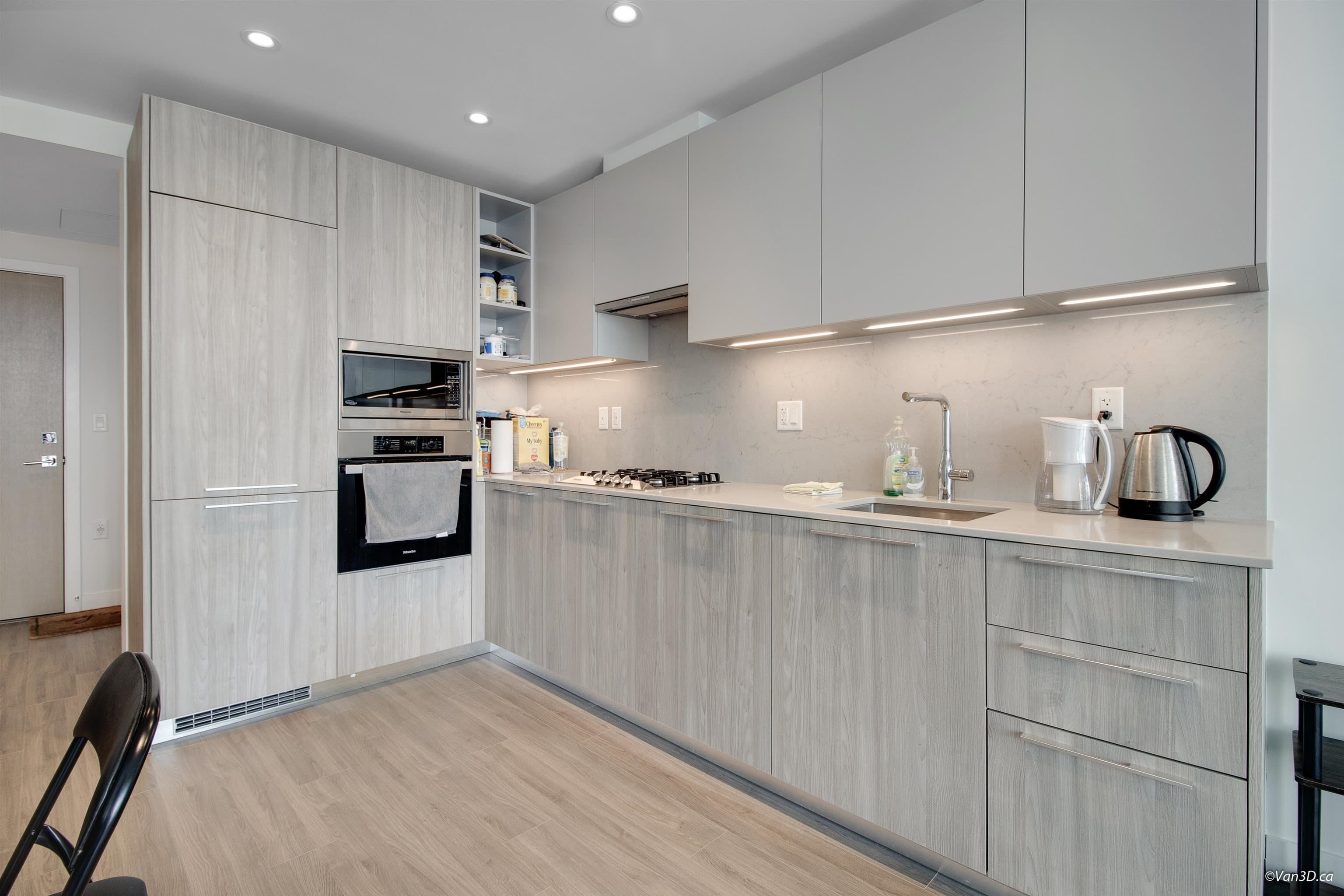 2703 - 6699 Dunblane Avenue, Burnaby, V5H 0J8 — photo 3