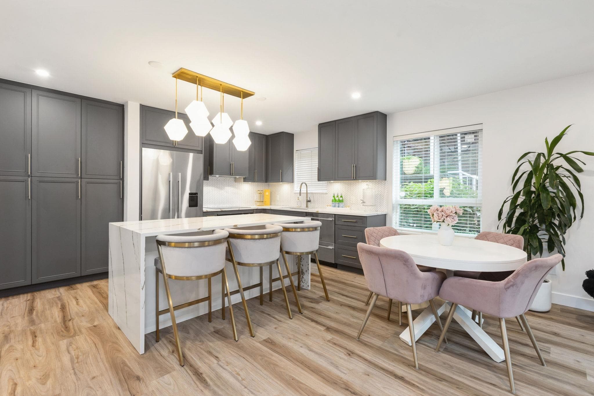 6 - 848 W 16th Street, North Vancouver