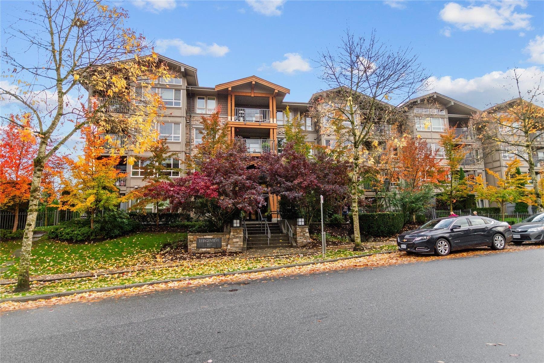 302 - 3132 Dayanee Springs Boulevard, Coquitlam